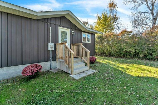 Photo 3 of 3061 Sunbury Road, Frontenac, Frontenac South — HOMEH