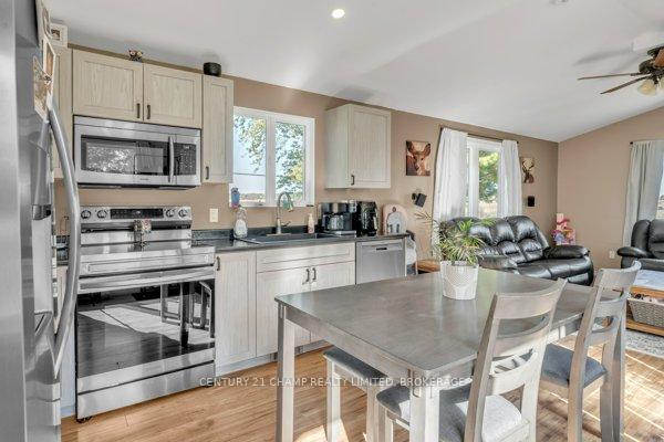 Photo 10 of 3061 Sunbury Road, Frontenac, Frontenac South — HOMEH