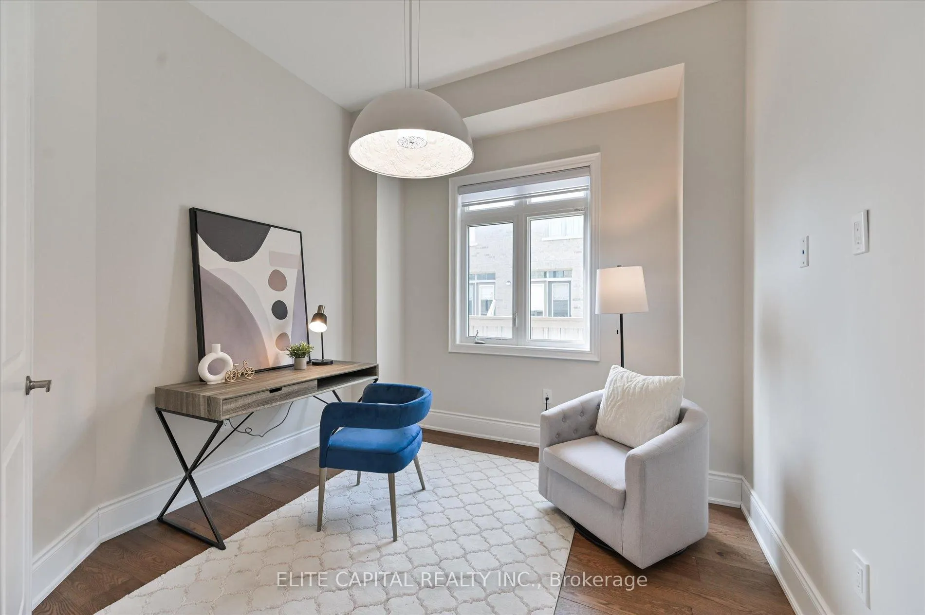 Photo 4 of 18 Rotondo Crescent, Vaughan, Kleinburg — HOMEH