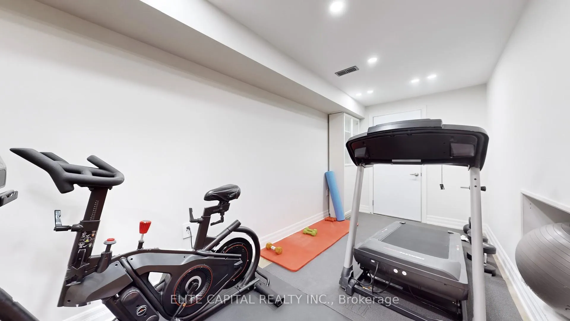 Photo 23 of 18 Rotondo Crescent, Vaughan, Kleinburg — HOMEH