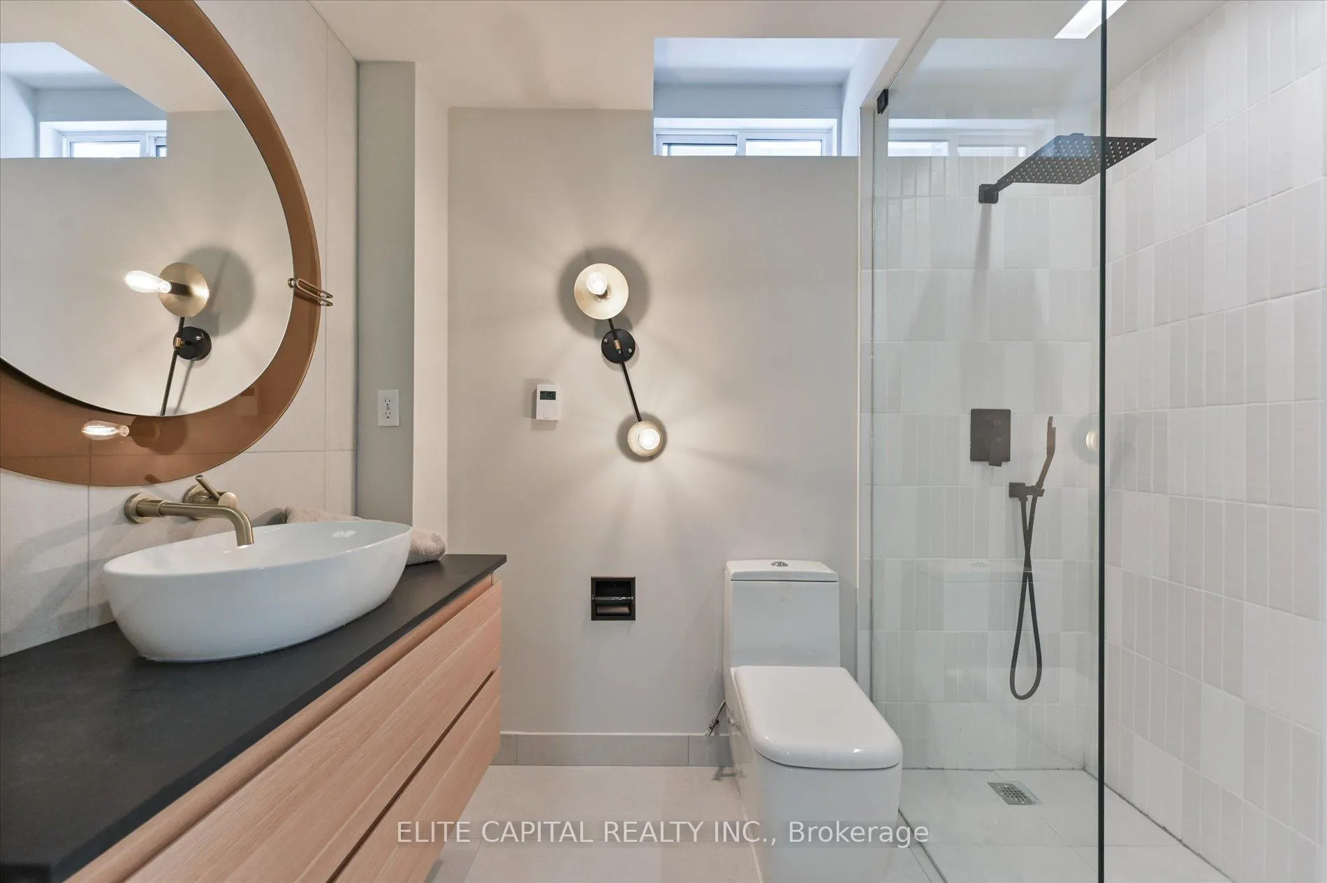 Photo 24 of 18 Rotondo Crescent, Vaughan, Kleinburg — HOMEH