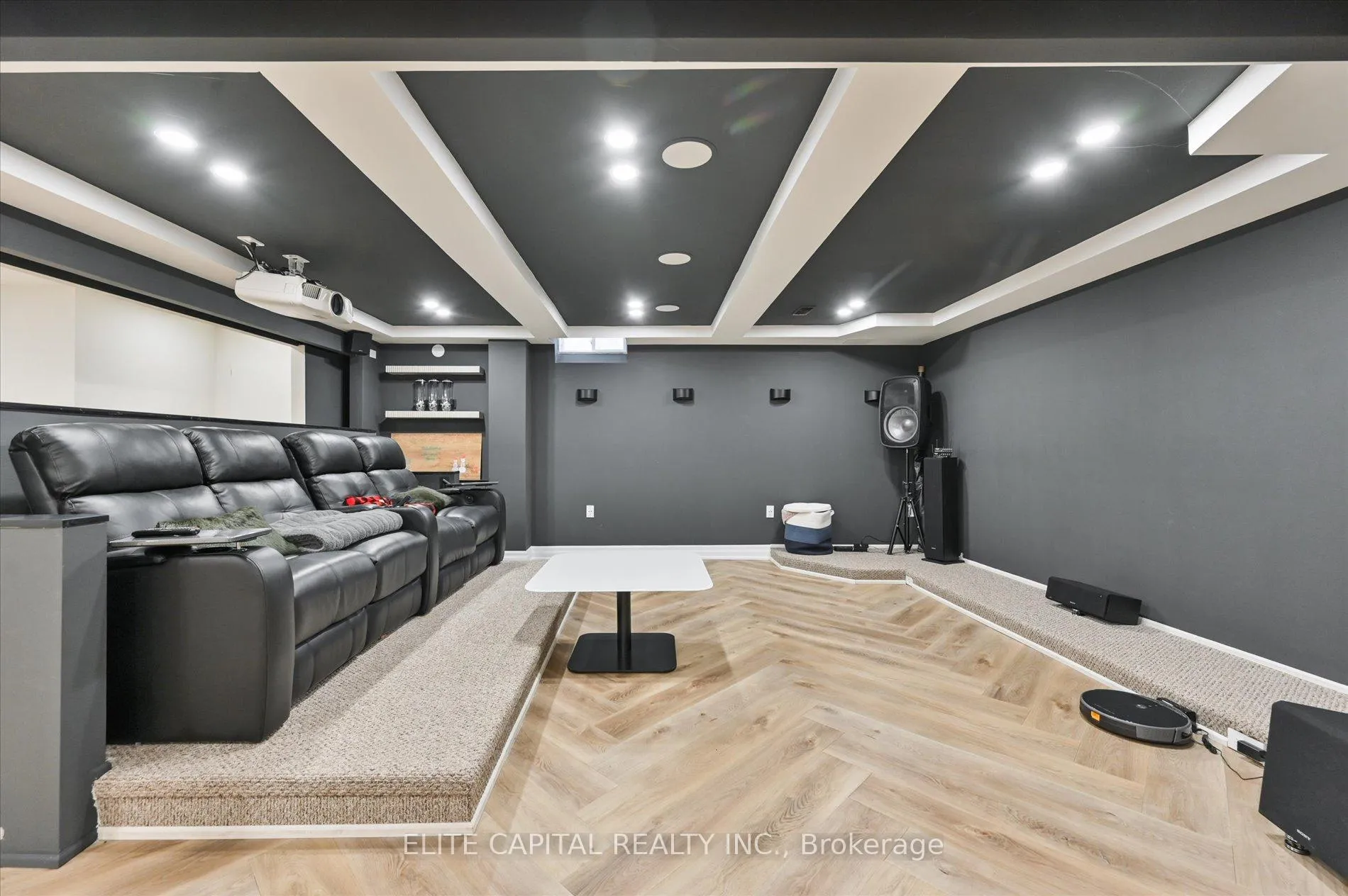 Photo 26 of 18 Rotondo Crescent, Vaughan, Kleinburg — HOMEH