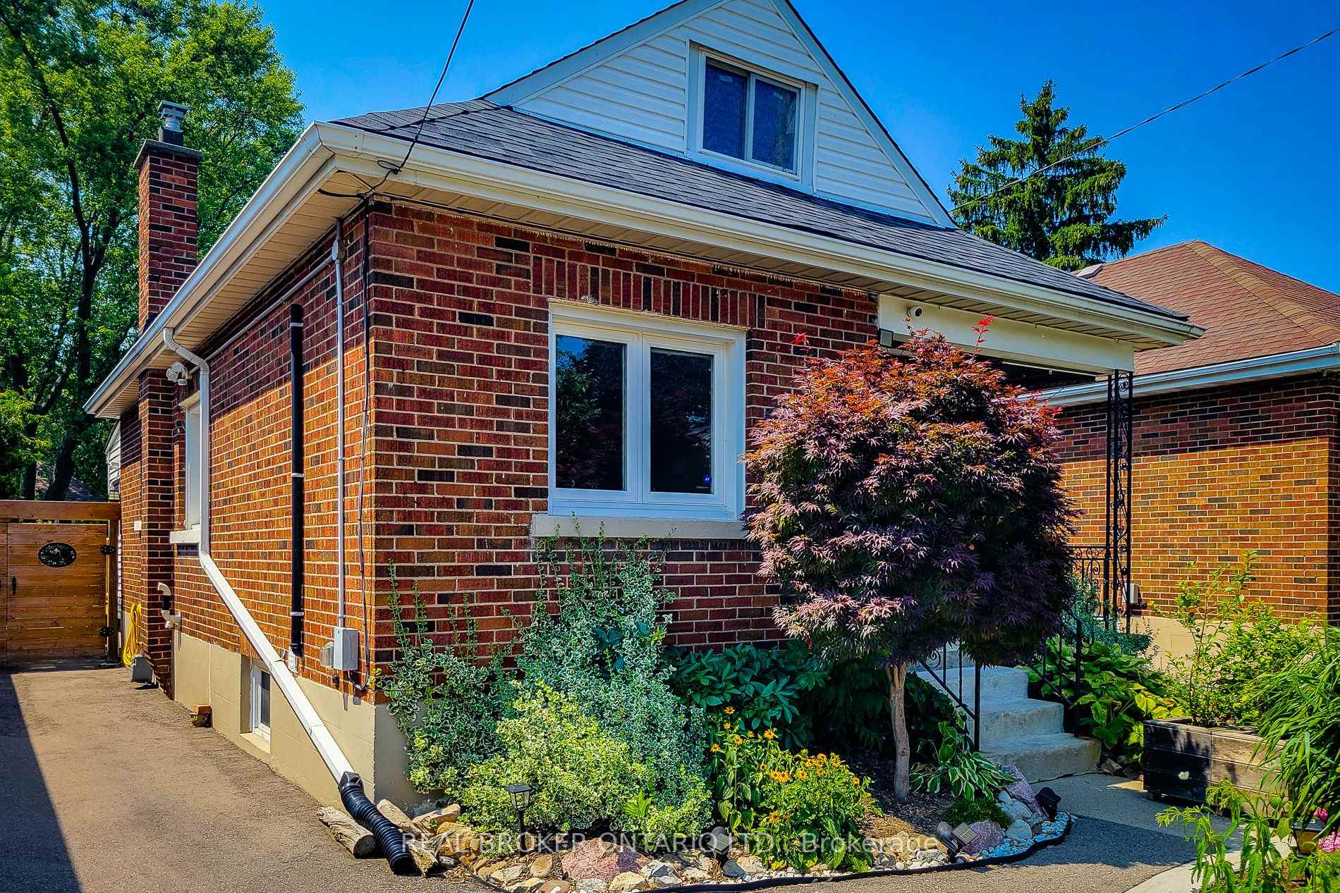 Photo 1 of 191 Paradise Road N, Hamilton, Westdale — HOMEH