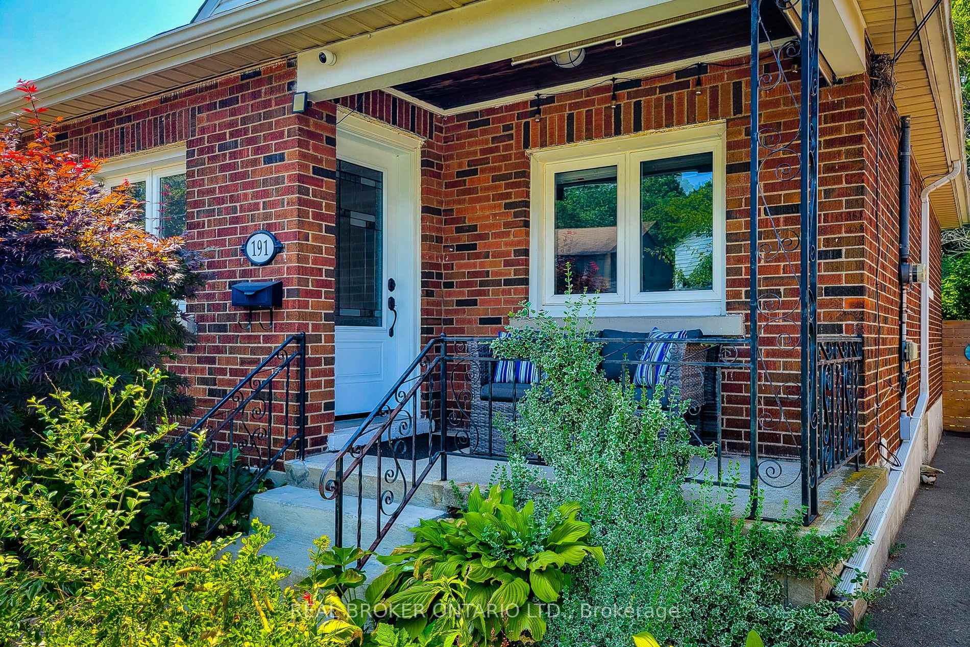 Photo 4 of 191 Paradise Road N, Hamilton, Westdale — HOMEH
