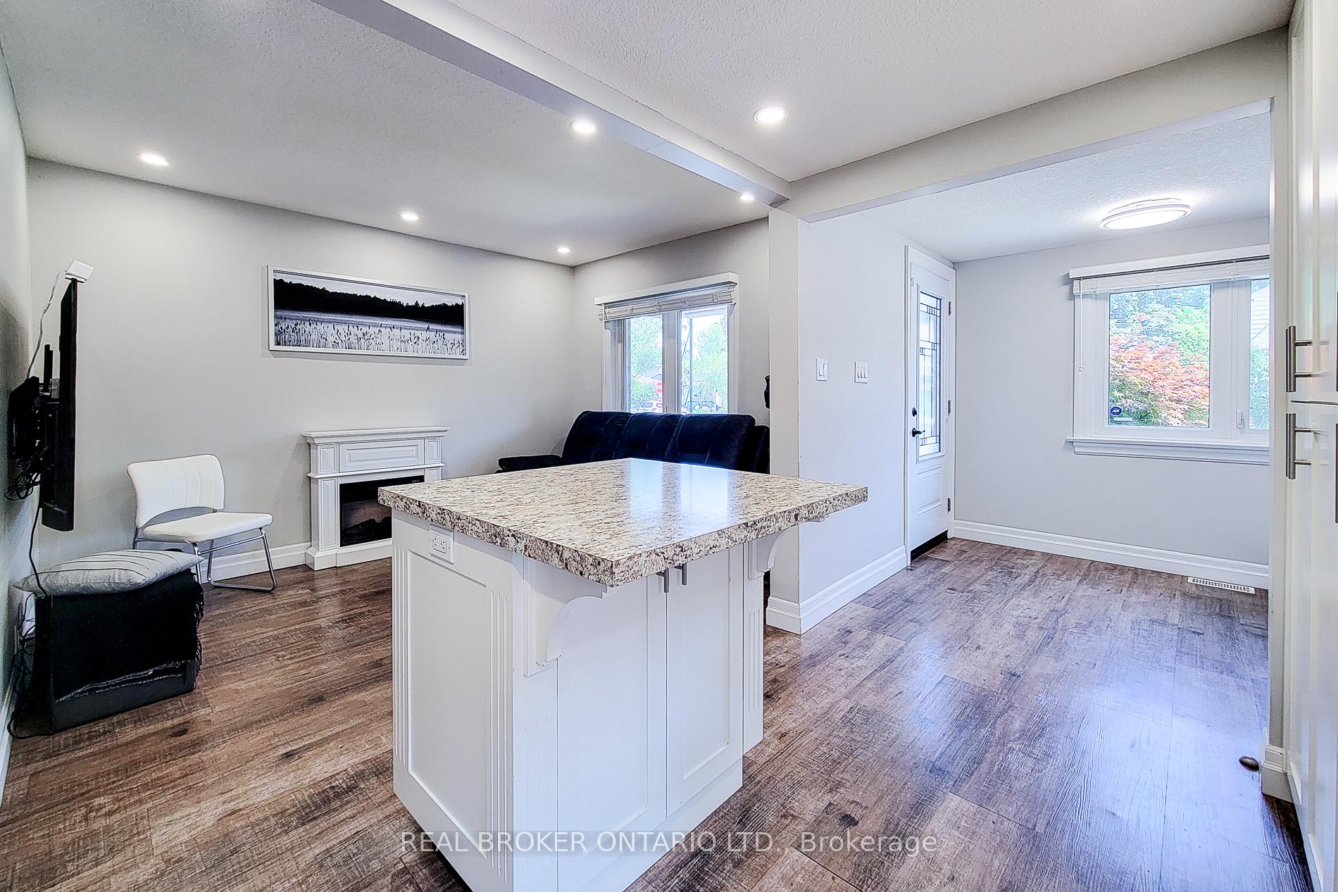 Photo 12 of 191 Paradise Road N, Hamilton, Westdale — HOMEH