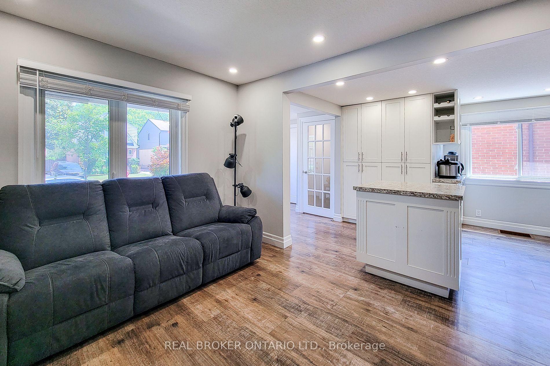 Photo 15 of 191 Paradise Road N, Hamilton, Westdale — HOMEH