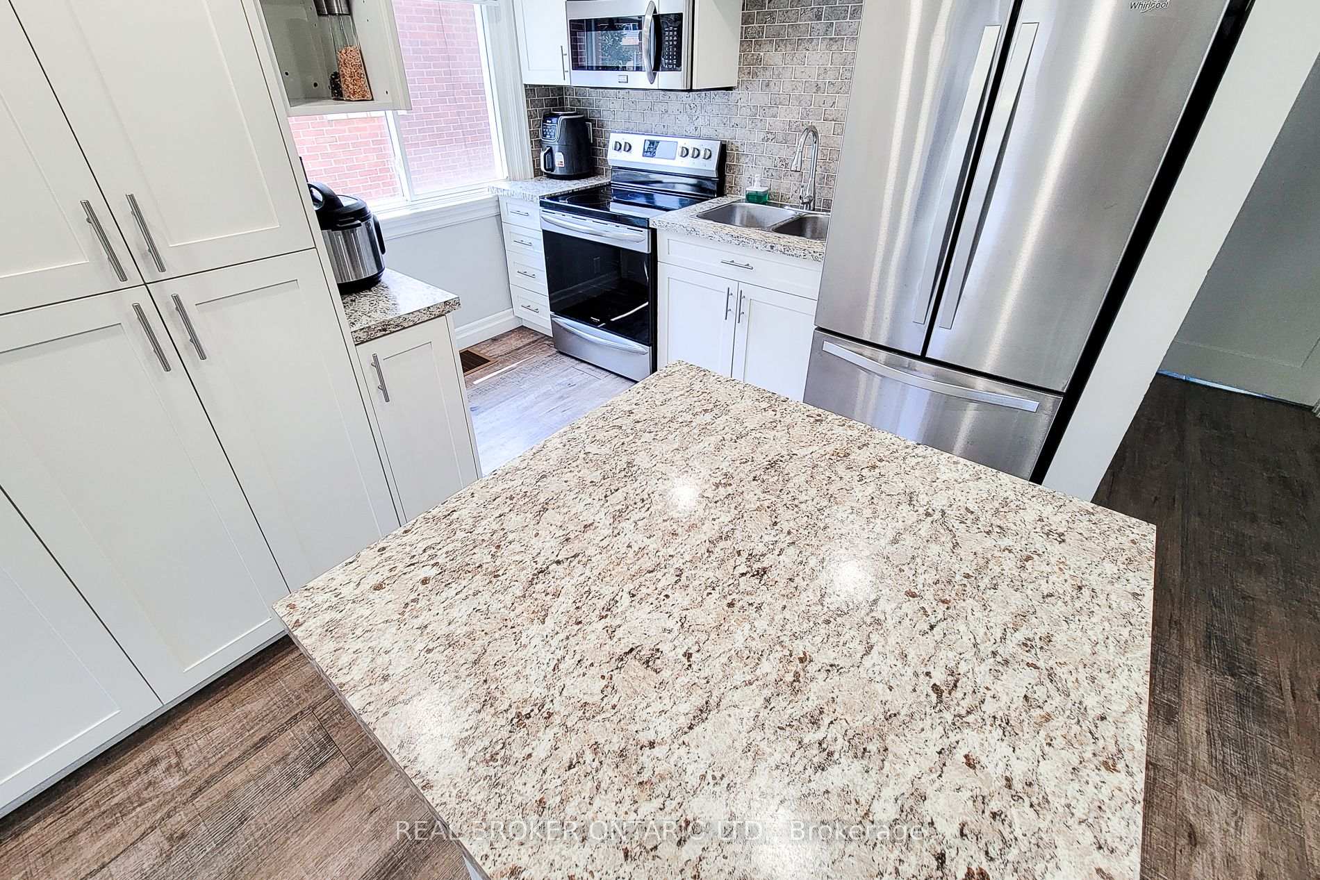 Photo 20 of 191 Paradise Road N, Hamilton, Westdale — HOMEH