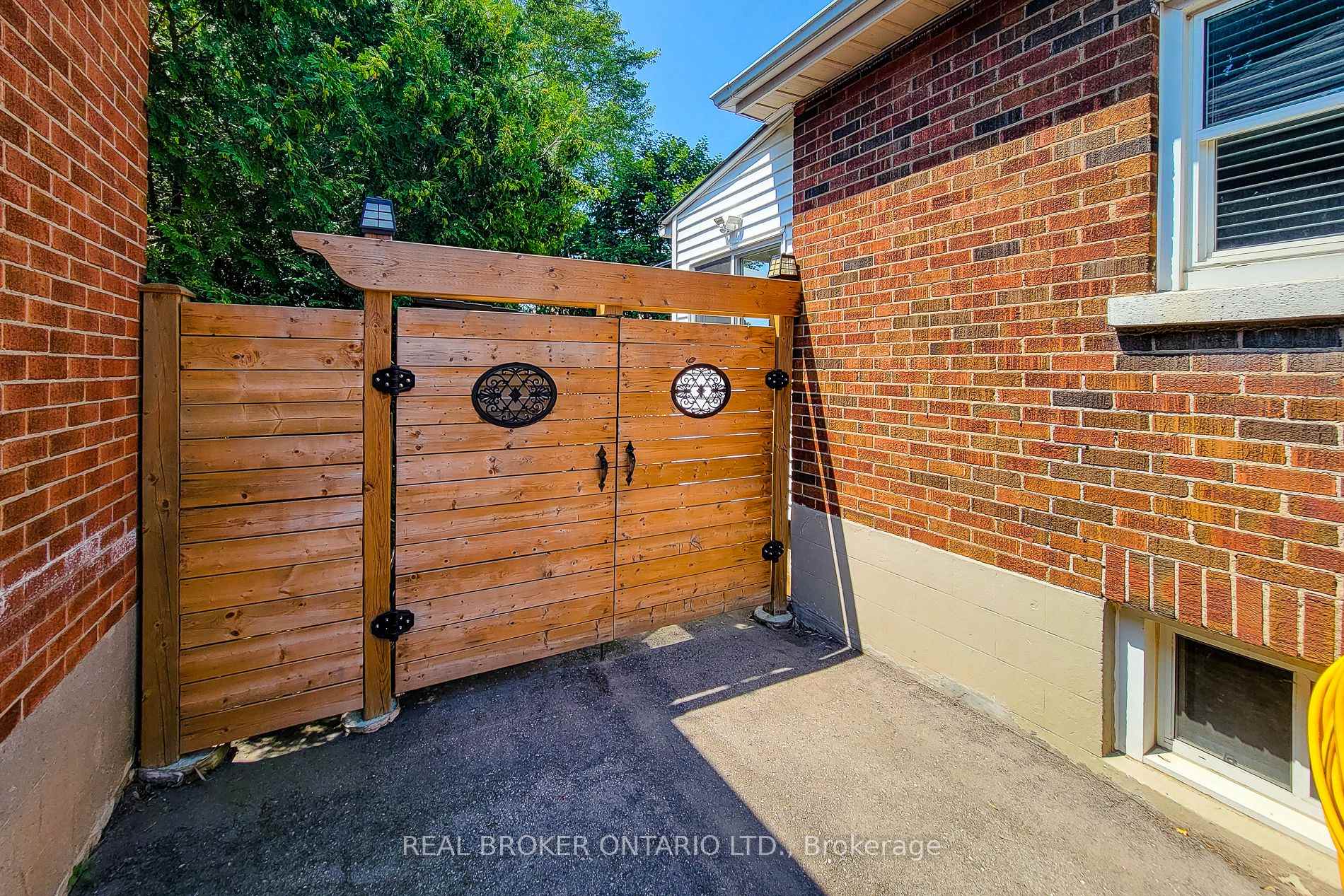 Photo 43 of 191 Paradise Road N, Hamilton, Westdale — HOMEH