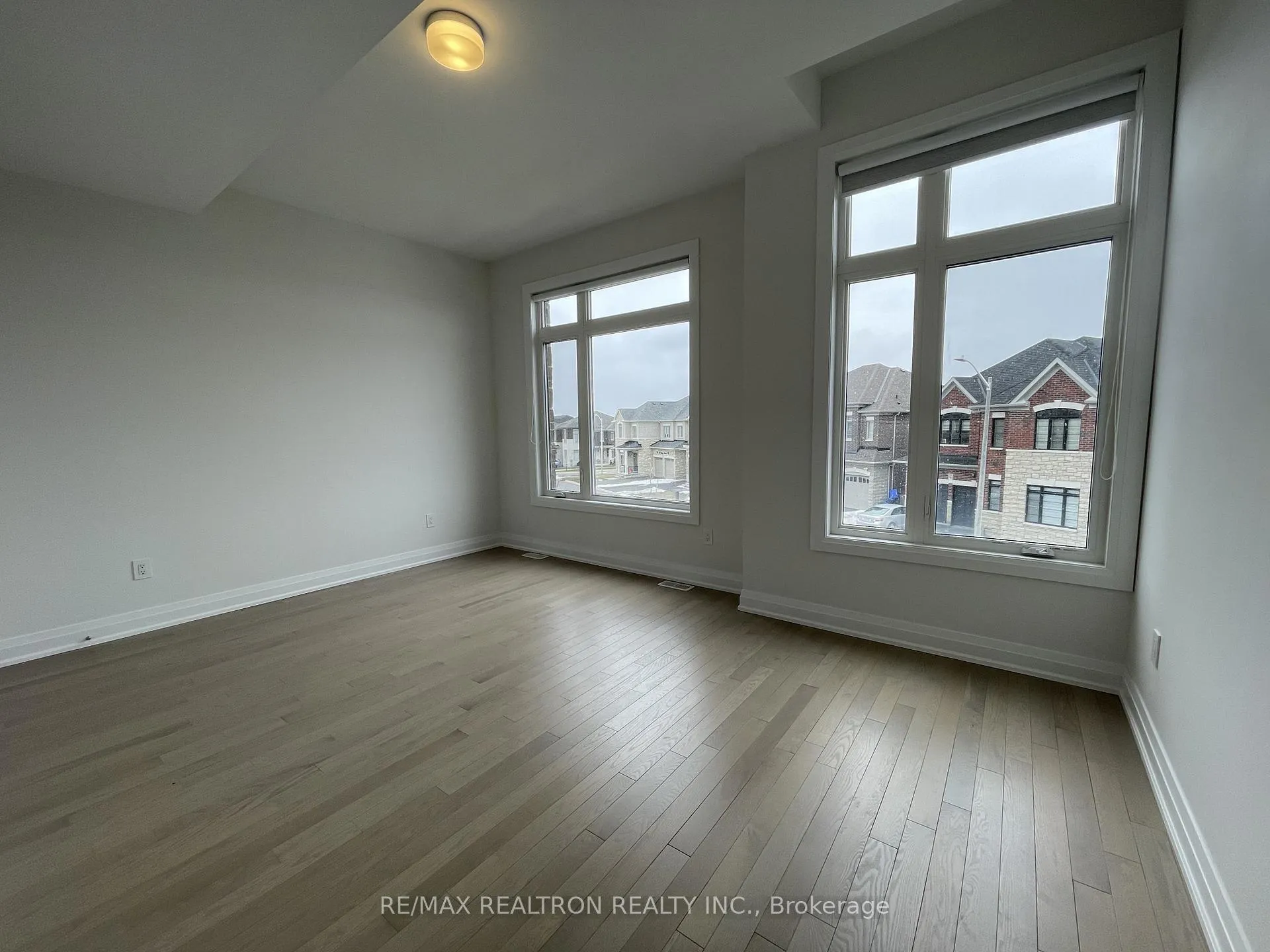 Photo 11 of 28 Tipp Drive, Richmond Hill, Rural Richmond Hill — HOMEH
