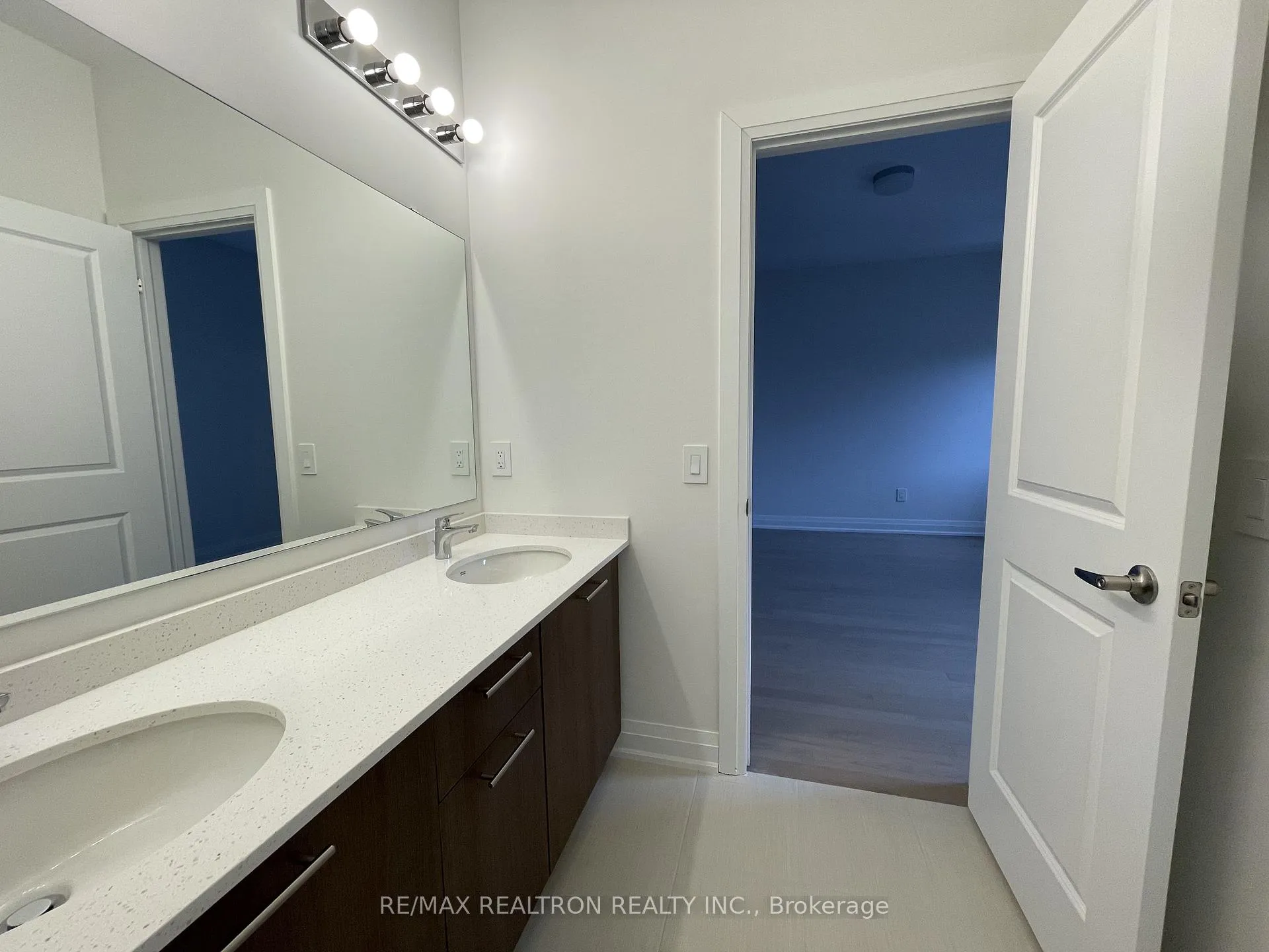 Photo 17 of 28 Tipp Drive, Richmond Hill, Rural Richmond Hill — HOMEH