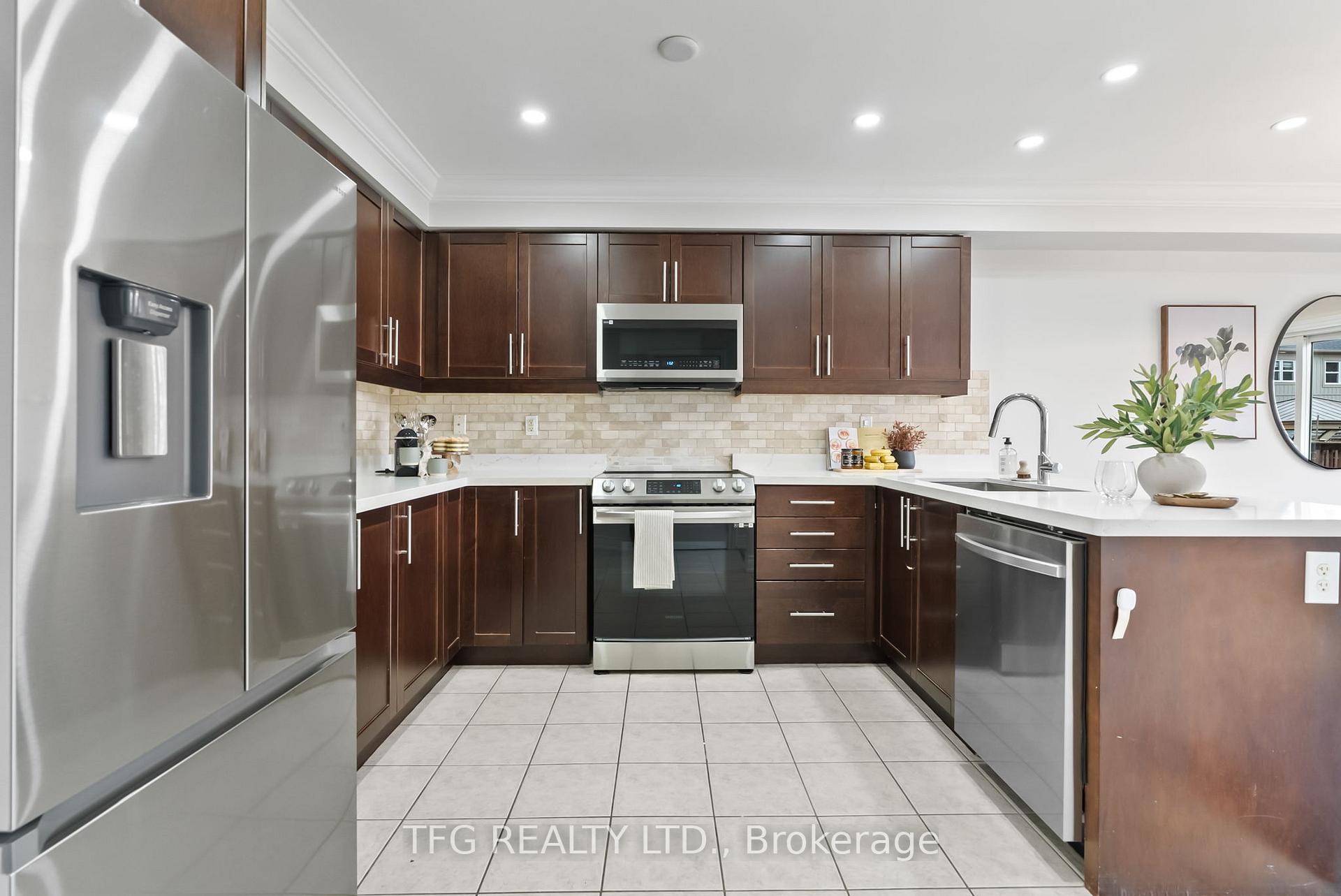 Photo 3 of 141 Worden Drive, Clarington, Courtice — HOMEH