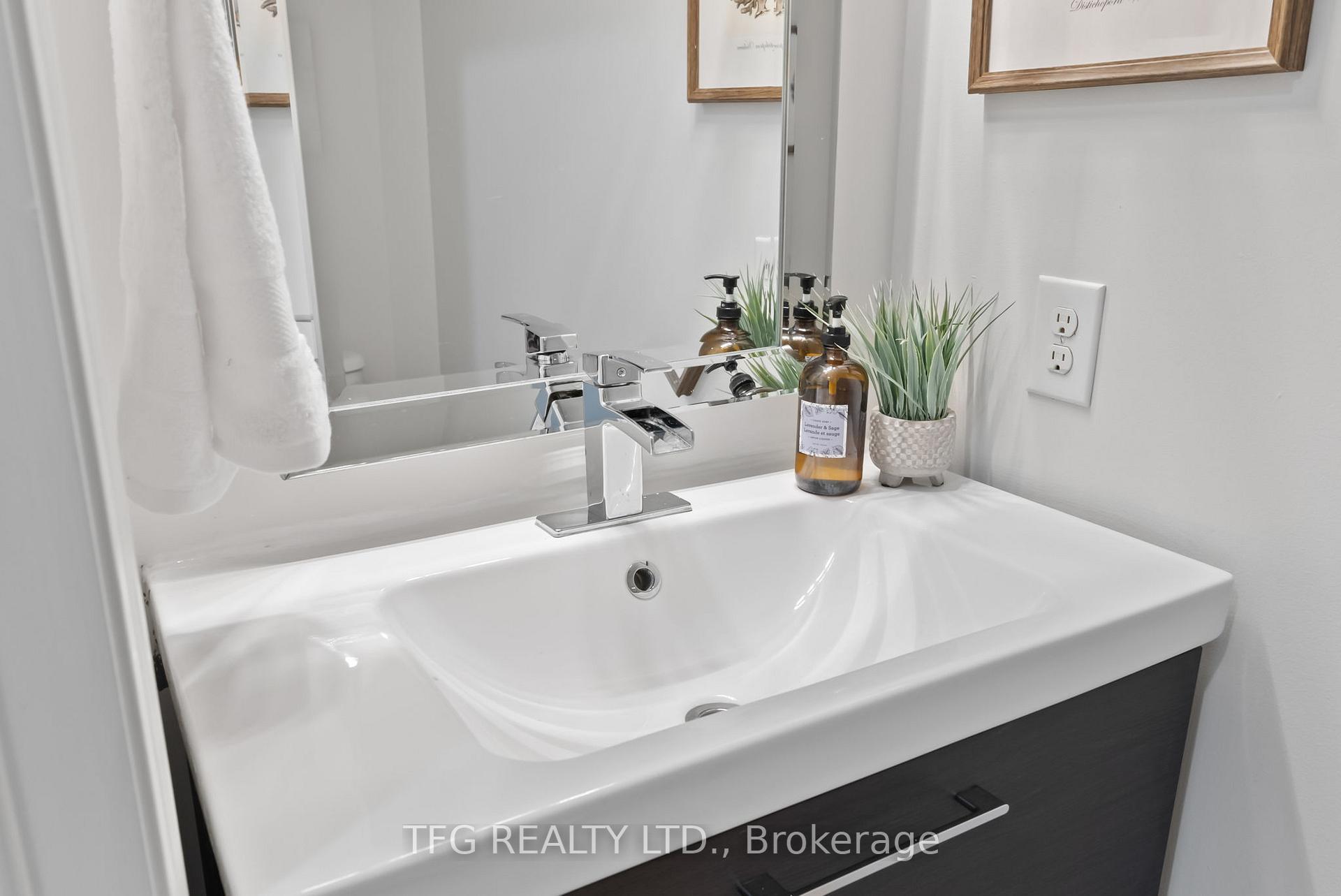 Photo 11 of 141 Worden Drive, Clarington, Courtice — HOMEH