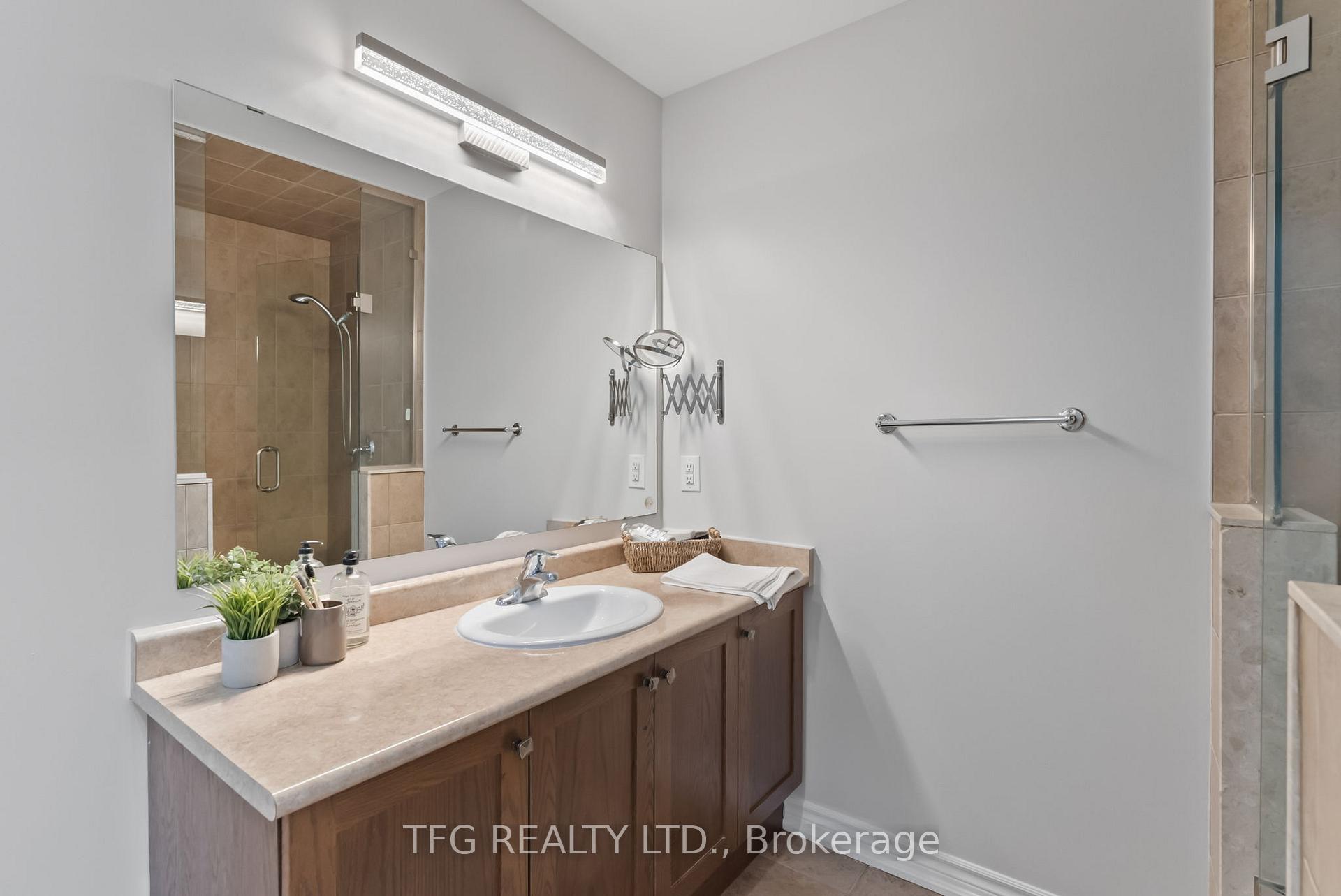 Photo 14 of 141 Worden Drive, Clarington, Courtice — HOMEH