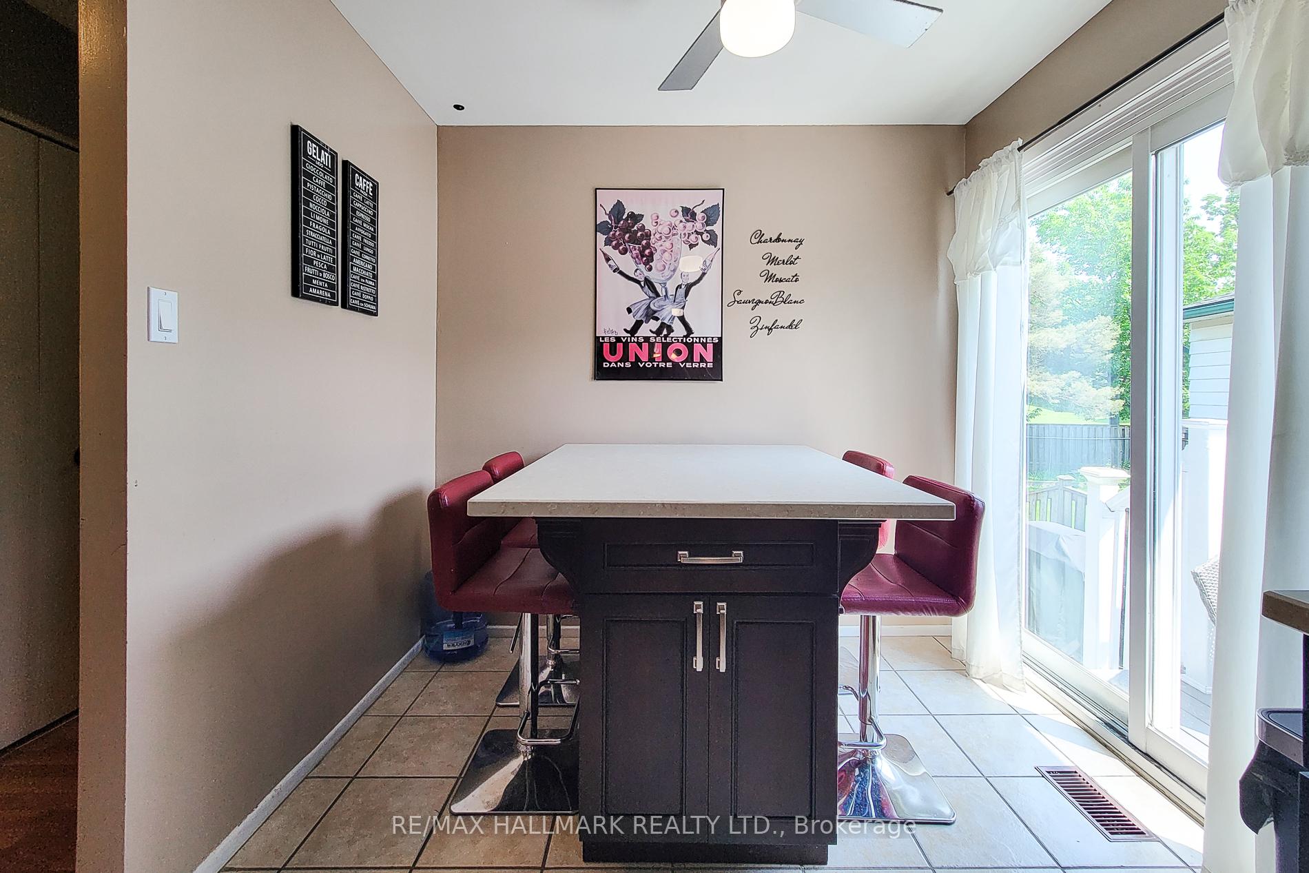 Photo 18 of 187 Wendover Drive, Hamilton, Fessenden — HOMEH