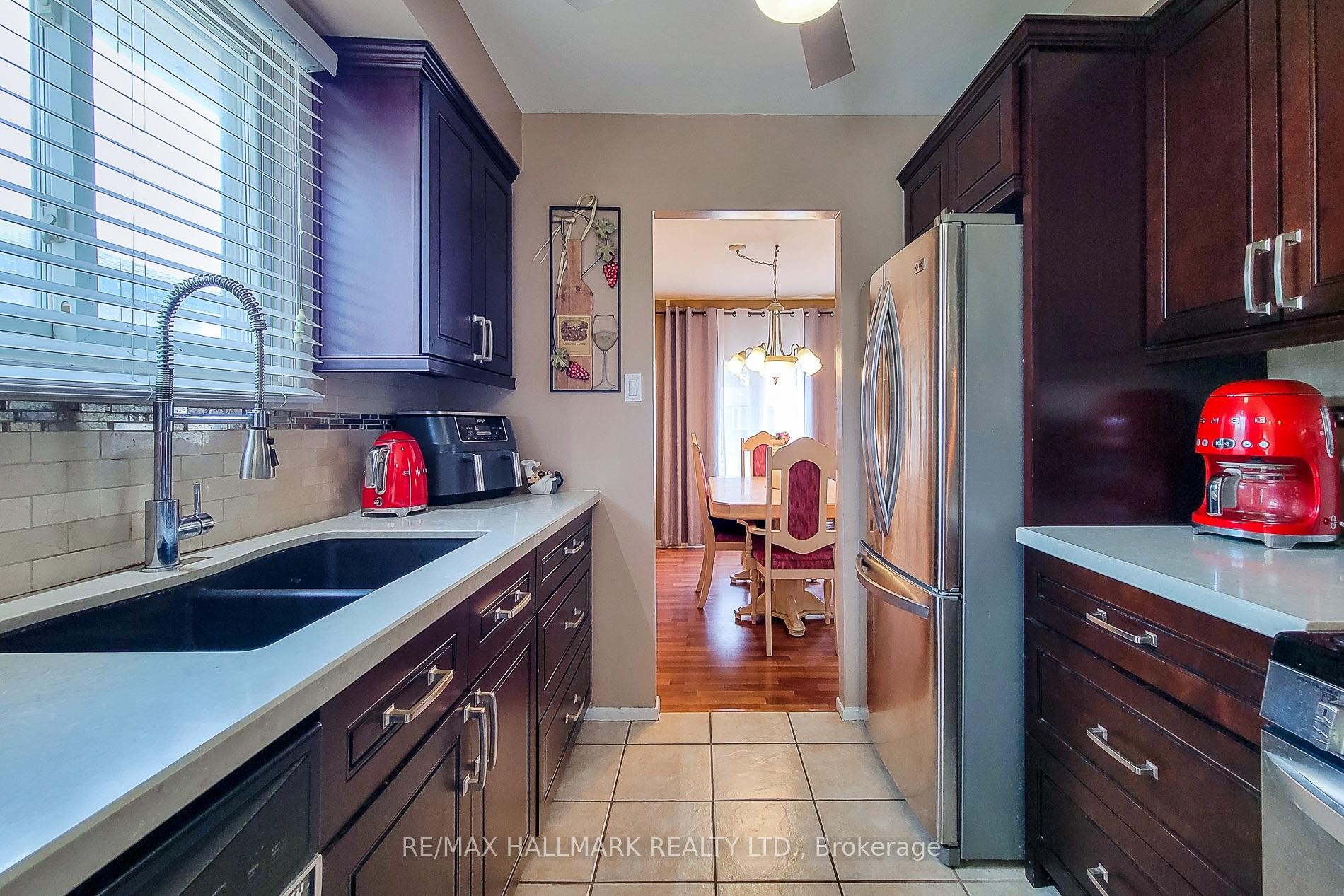Photo 22 of 187 Wendover Drive, Hamilton, Fessenden — HOMEH