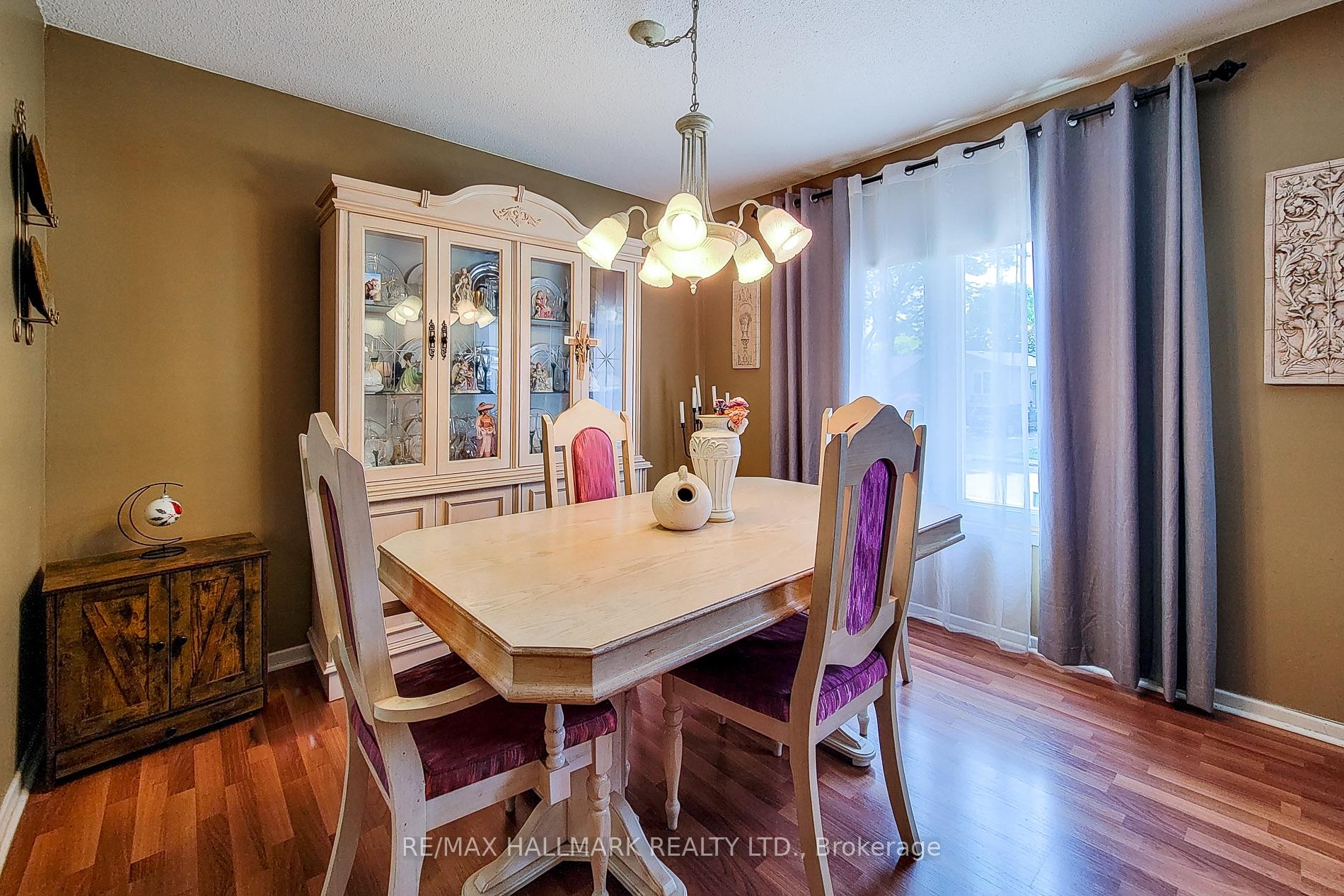 Photo 23 of 187 Wendover Drive, Hamilton, Fessenden — HOMEH
