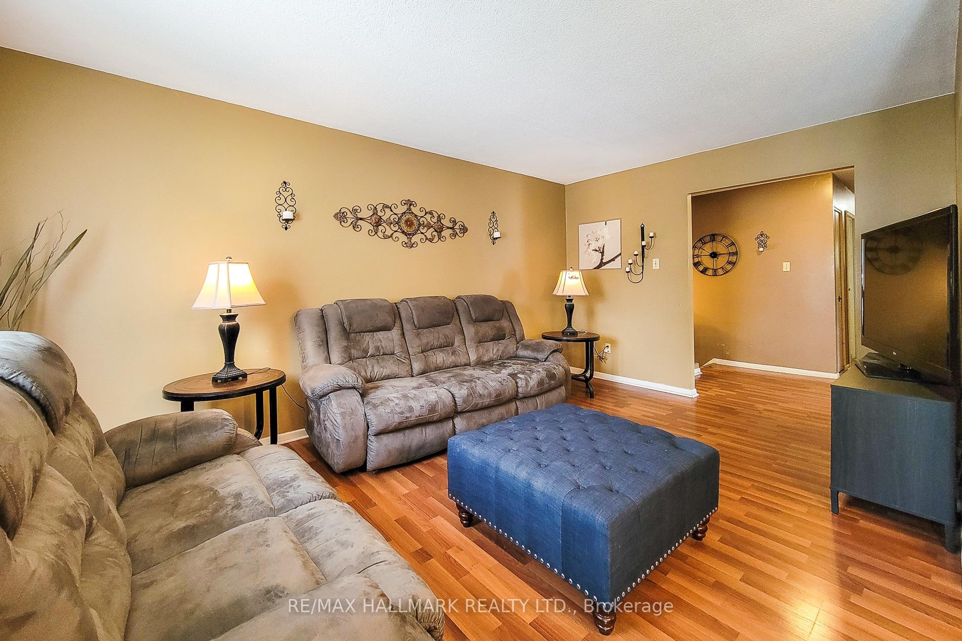 Photo 26 of 187 Wendover Drive, Hamilton, Fessenden — HOMEH