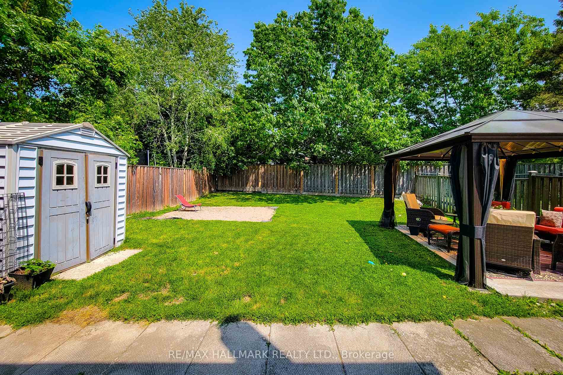 Photo 40 of 187 Wendover Drive, Hamilton, Fessenden — HOMEH