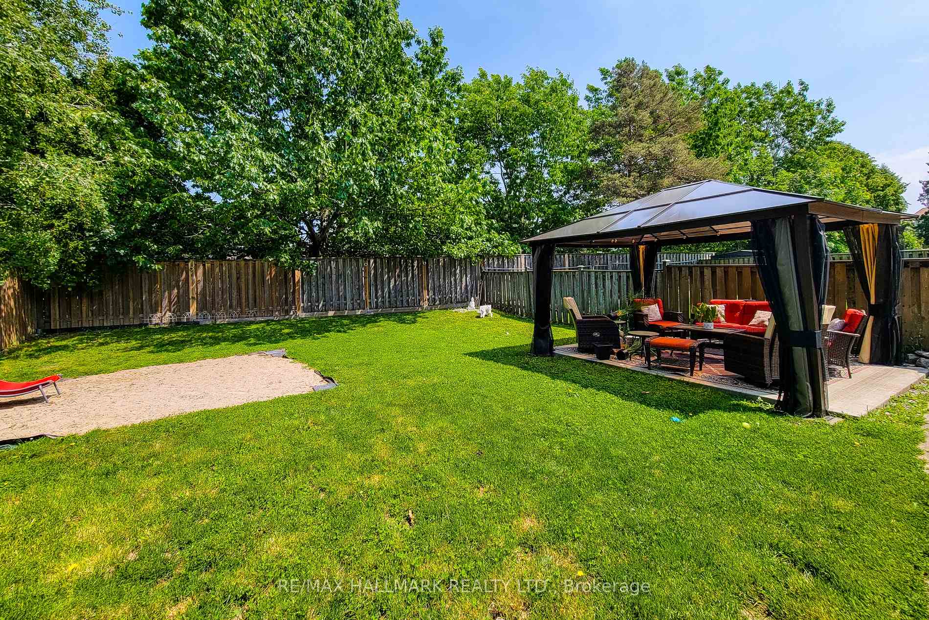 Photo 43 of 187 Wendover Drive, Hamilton, Fessenden — HOMEH