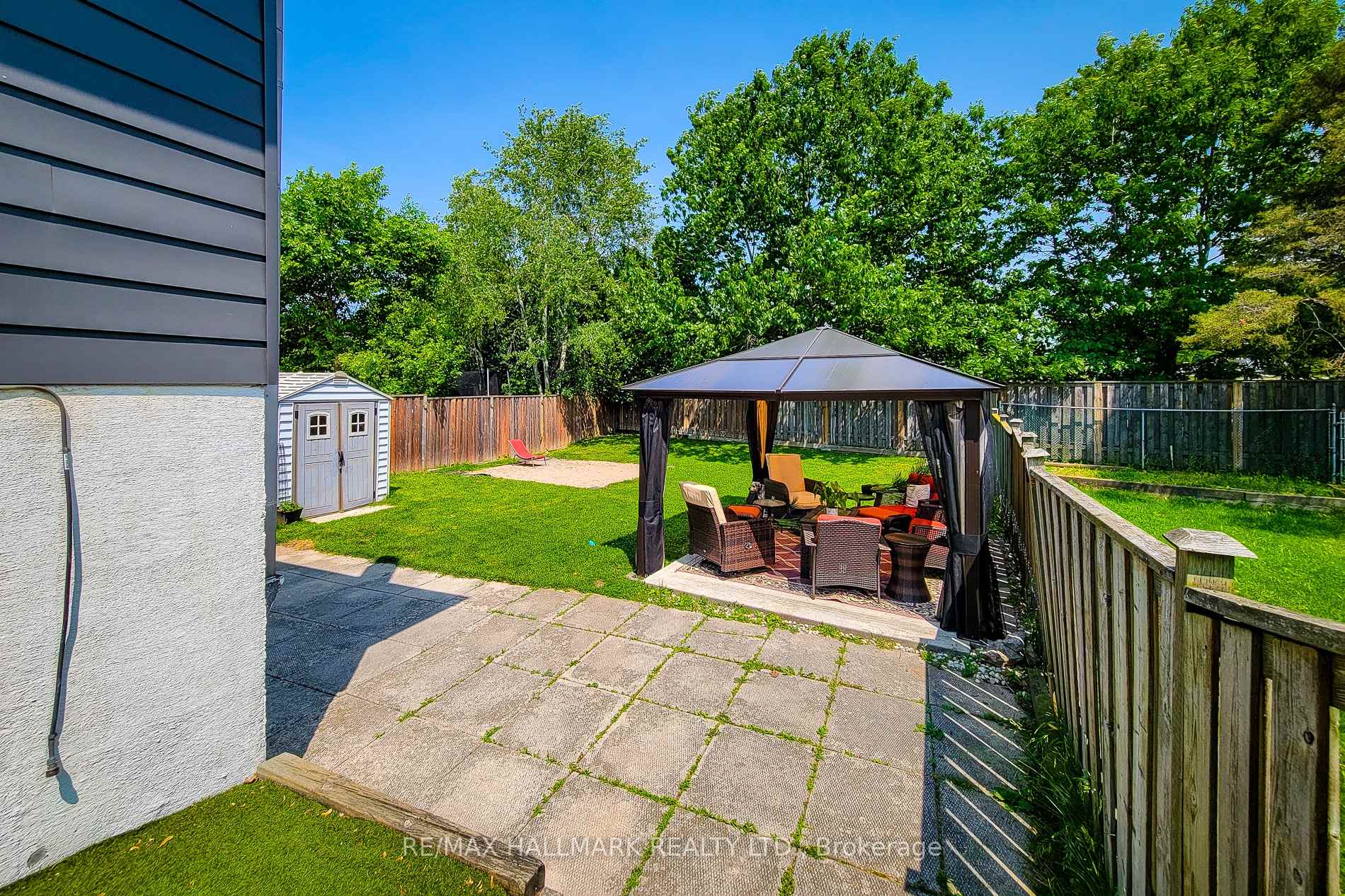 Photo 44 of 187 Wendover Drive, Hamilton, Fessenden — HOMEH