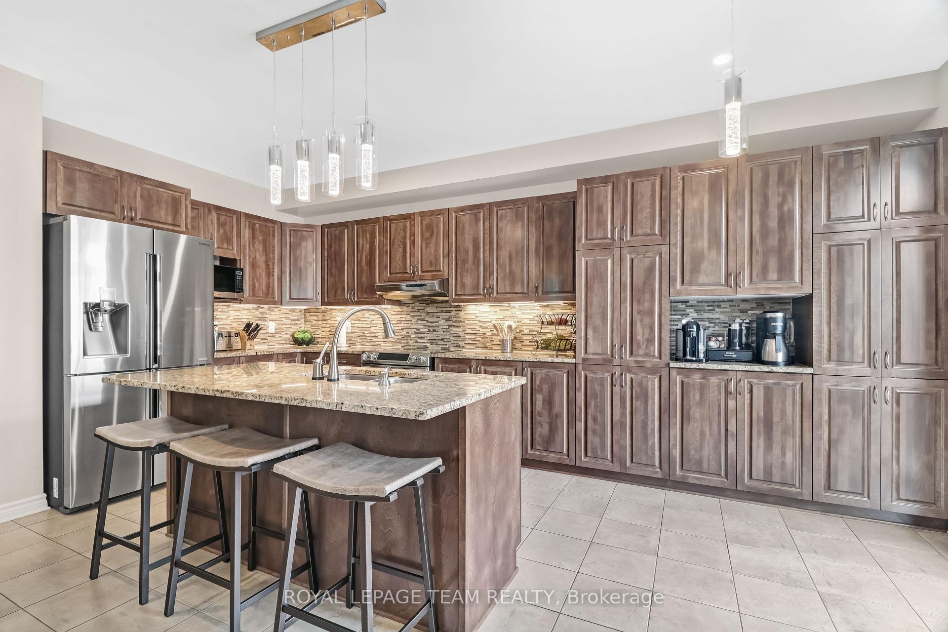 Photo 16 of 3519 Woodroffe Avenue, Ottawa, Barrhaven - Strandherd — HOMEH
