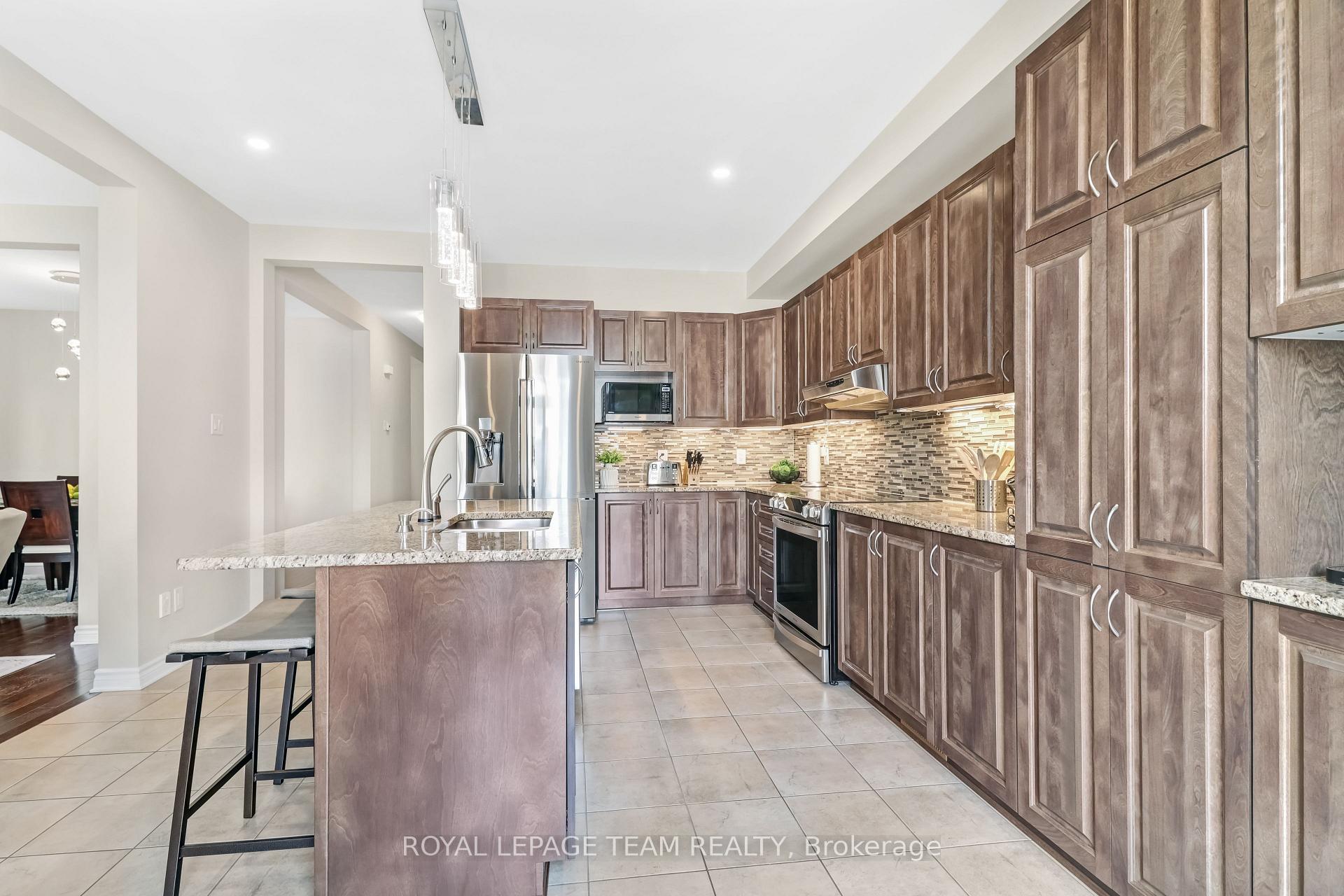 Photo 20 of 3519 Woodroffe Avenue, Ottawa, Barrhaven - Strandherd — HOMEH