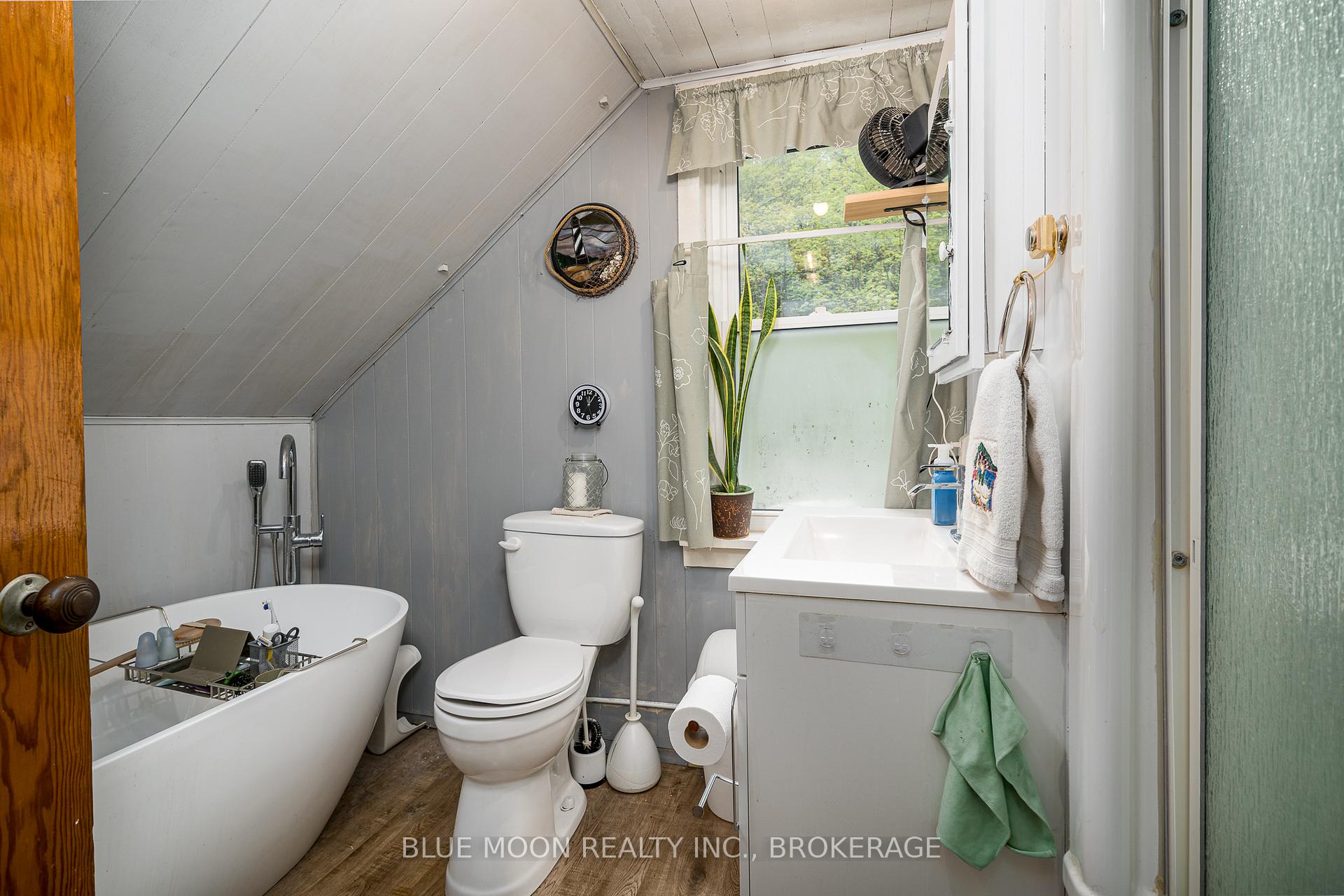 Photo 19 of 1108 South Road, Frontenac, Frontenac North — HOMEH