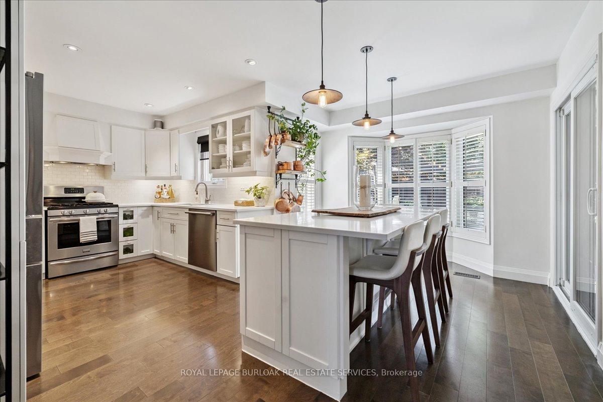 Photo 9 of 61 Niska Drive, Hamilton, Waterdown — HOMEH