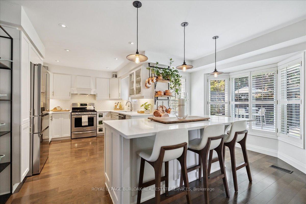 Photo 10 of 61 Niska Drive, Hamilton, Waterdown — HOMEH