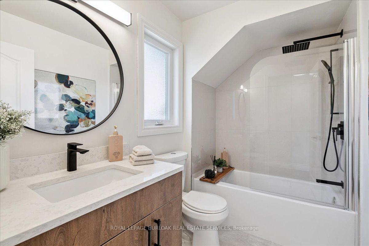 Photo 27 of 61 Niska Drive, Hamilton, Waterdown — HOMEH