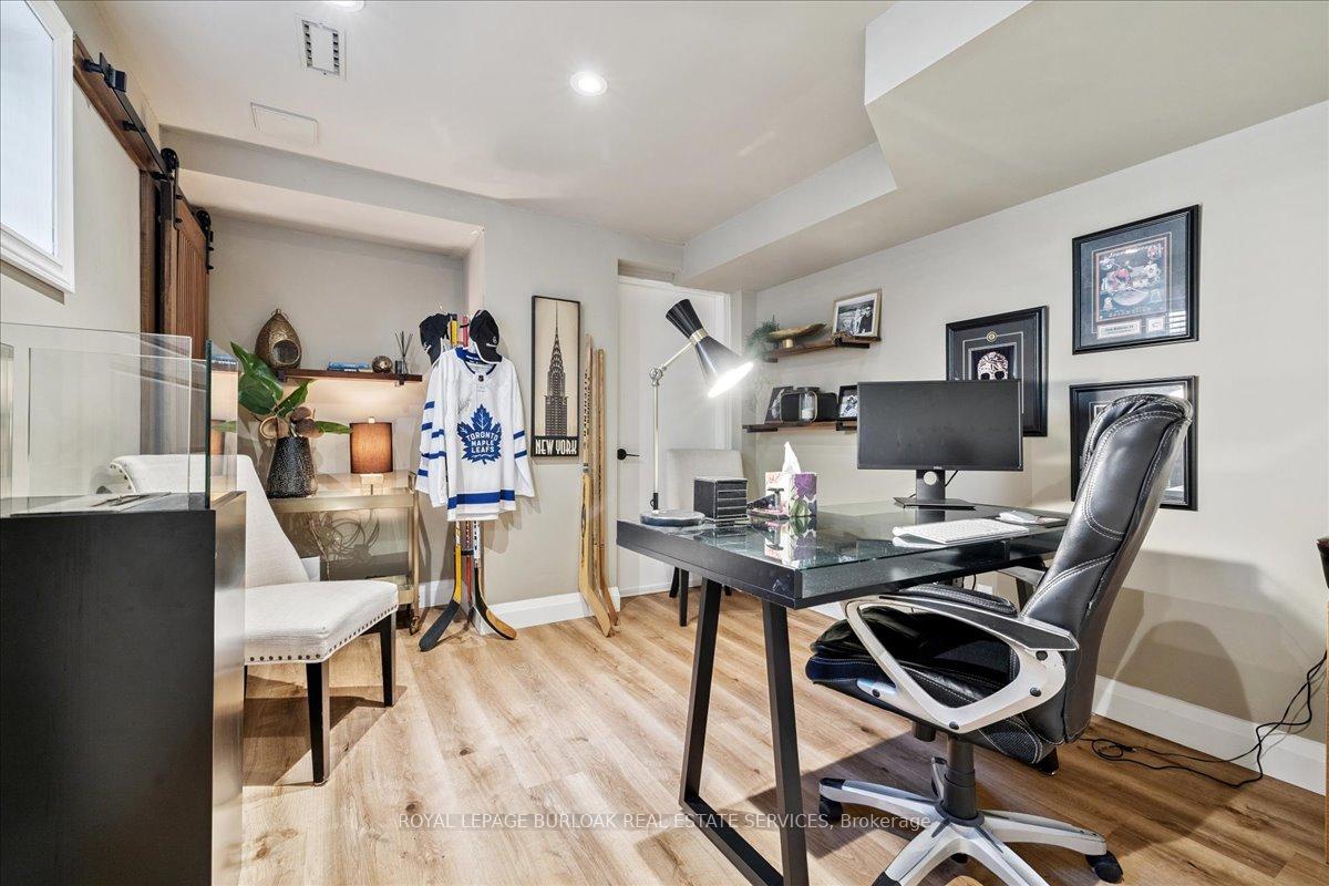 Photo 32 of 61 Niska Drive, Hamilton, Waterdown — HOMEH