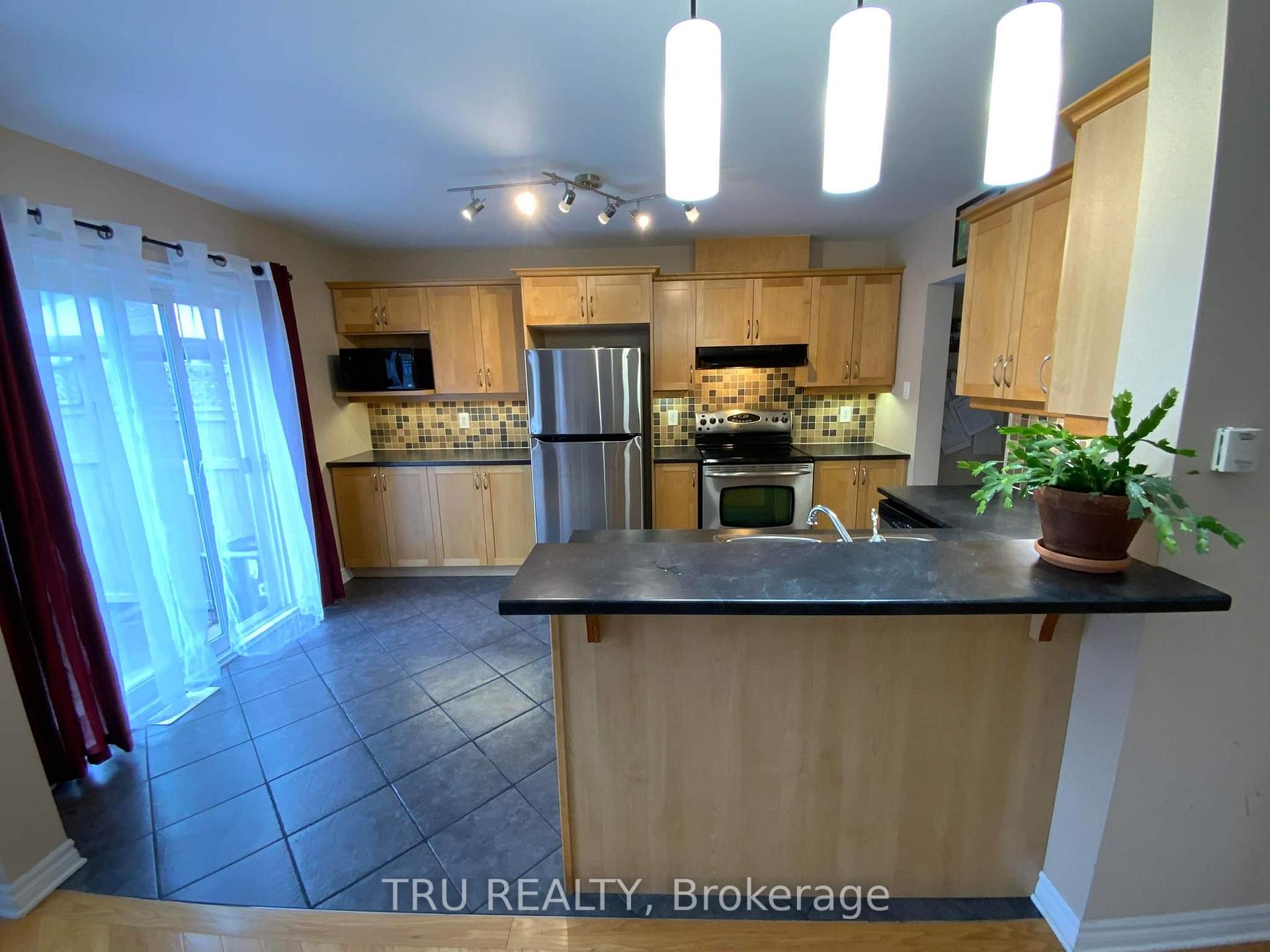 Photo 3 of 3106 Burritts Rapids Place, Ottawa, Barrhaven - Half Moon Bay — HOMEH