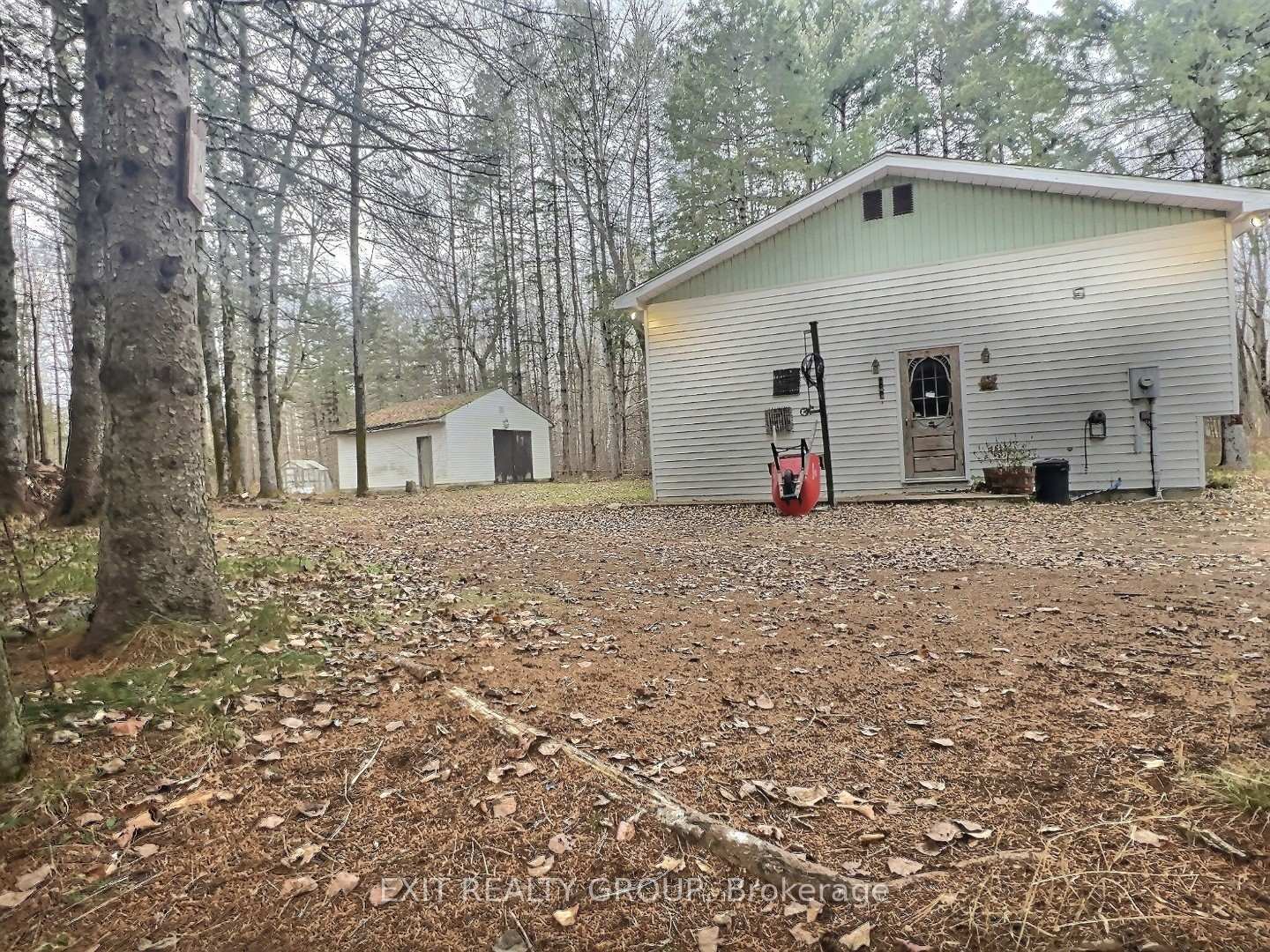 Photo 4 of 2077 Henderson Road, Frontenac, Frontenac Centre — HOMEH
