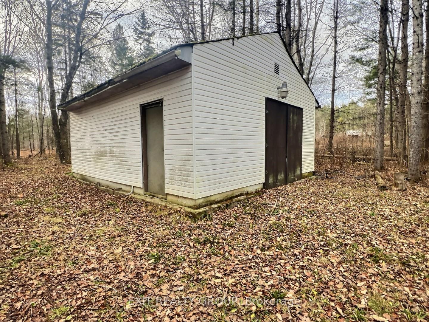 Photo 5 of 2077 Henderson Road, Frontenac, Frontenac Centre — HOMEH
