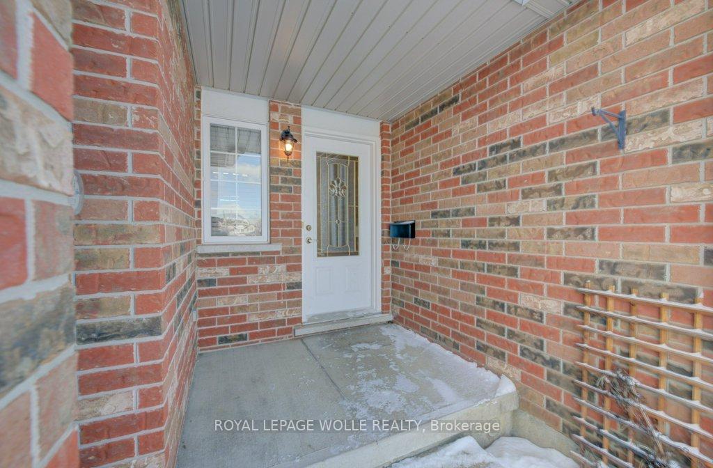 Photo 2 of 46 Hasler Crescent, Guelph, Pineridge/Westminster Woods — HOMEH