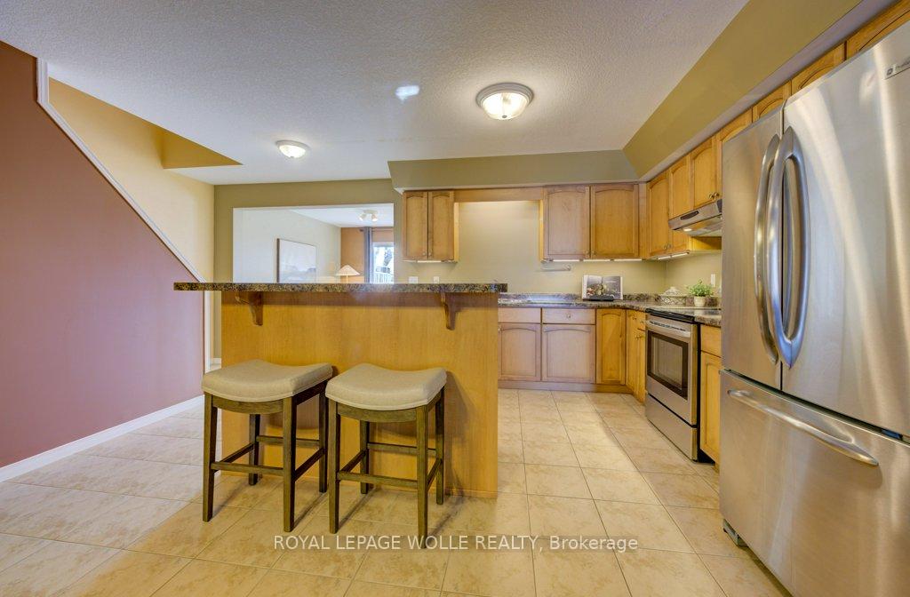 Photo 5 of 46 Hasler Crescent, Guelph, Pineridge/Westminster Woods — HOMEH