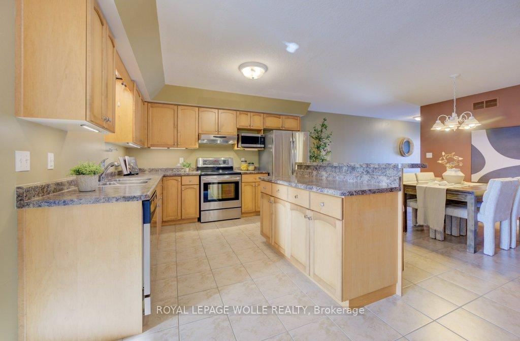 Photo 10 of 46 Hasler Crescent, Guelph, Pineridge/Westminster Woods — HOMEH