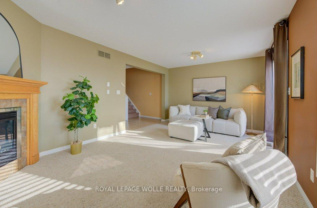Photo 13 of 46 Hasler Crescent, Guelph, Pineridge/Westminster Woods — HOMEH