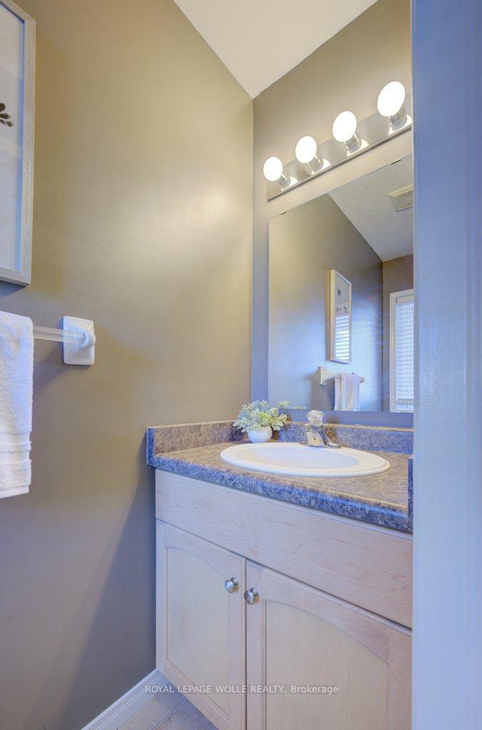 Photo 17 of 46 Hasler Crescent, Guelph, Pineridge/Westminster Woods — HOMEH
