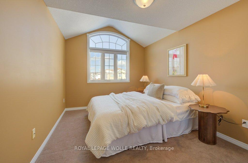 Photo 23 of 46 Hasler Crescent, Guelph, Pineridge/Westminster Woods — HOMEH