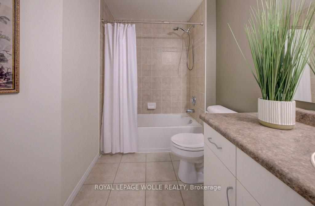 Photo 26 of 46 Hasler Crescent, Guelph, Pineridge/Westminster Woods — HOMEH