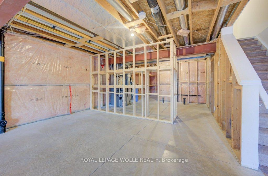 Photo 27 of 46 Hasler Crescent, Guelph, Pineridge/Westminster Woods — HOMEH