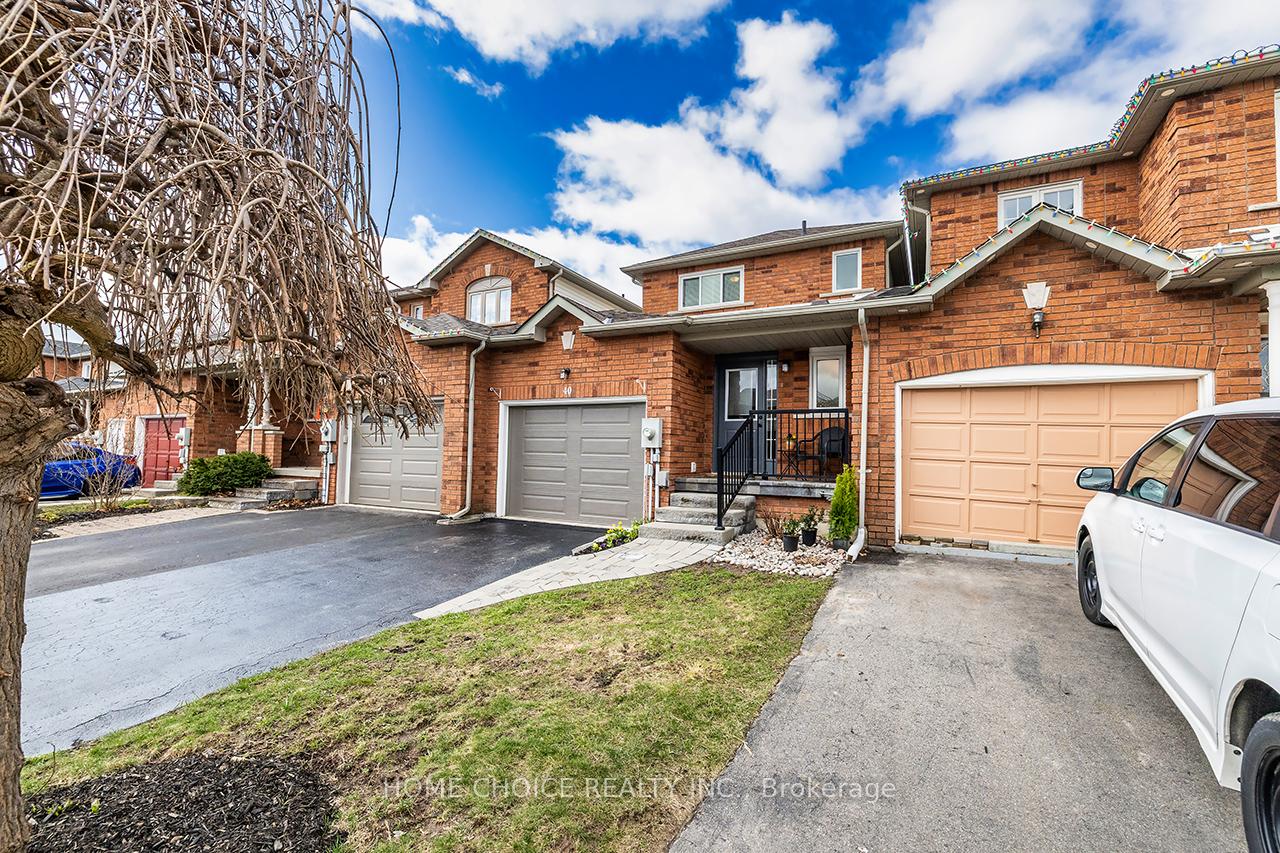 Photo 3 of 40 Somerscales Drive, Clarington, Bowmanville — HOMEH