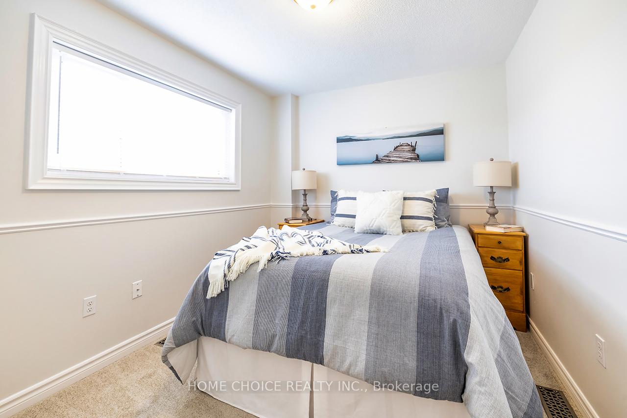 Photo 15 of 40 Somerscales Drive, Clarington, Bowmanville — HOMEH