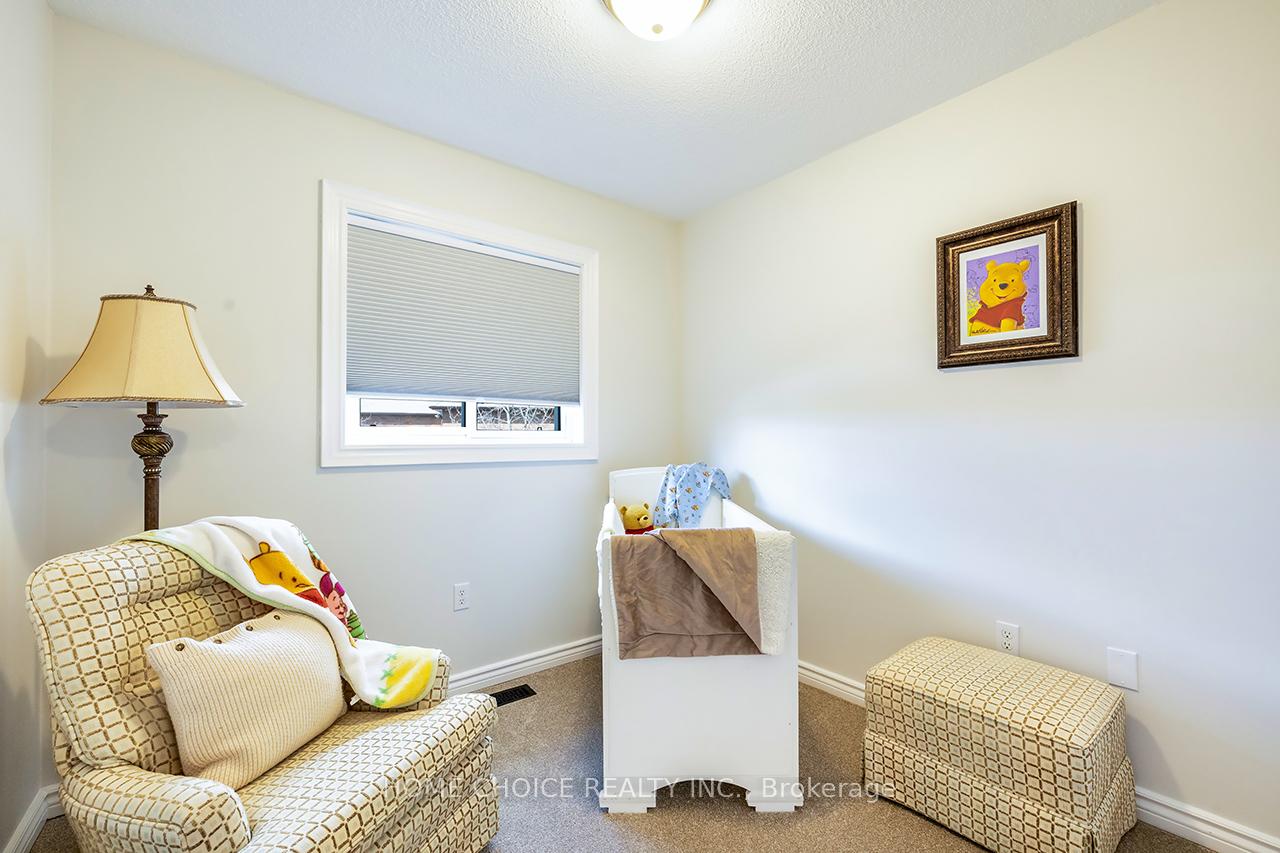 Photo 19 of 40 Somerscales Drive, Clarington, Bowmanville — HOMEH