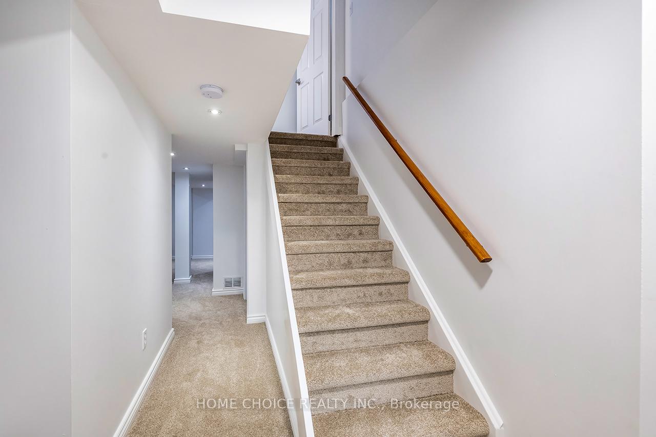 Photo 22 of 40 Somerscales Drive, Clarington, Bowmanville — HOMEH