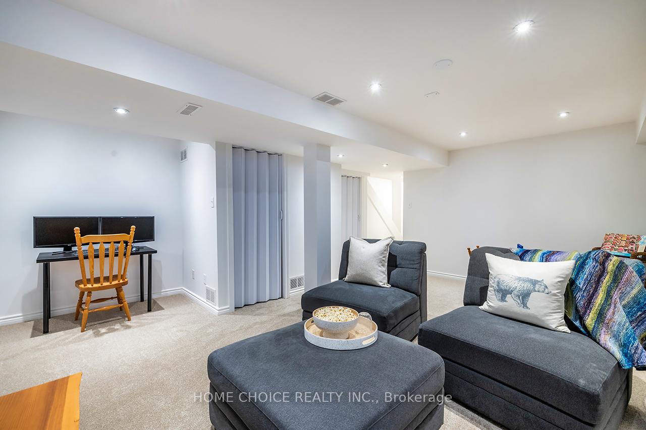 Photo 23 of 40 Somerscales Drive, Clarington, Bowmanville — HOMEH