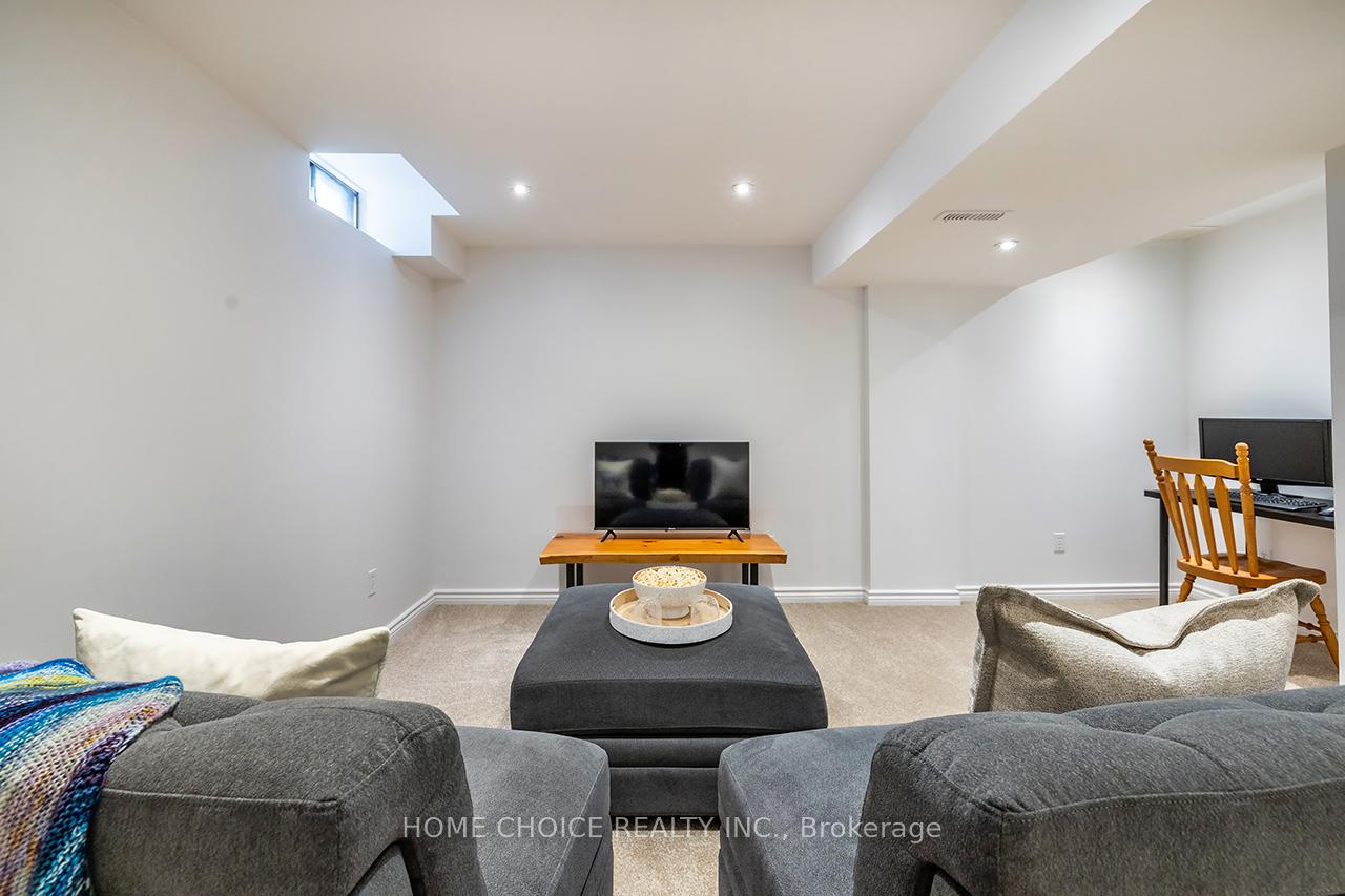 Photo 26 of 40 Somerscales Drive, Clarington, Bowmanville — HOMEH
