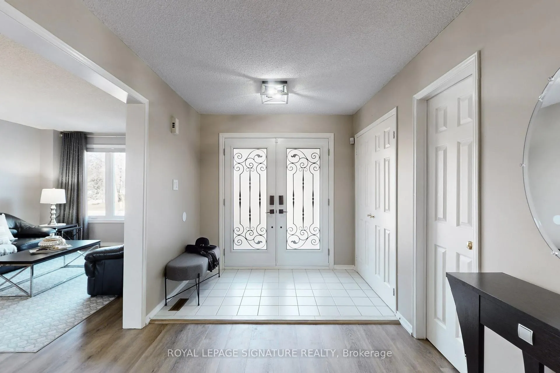 Photo 2 of 22 Winter Court, Whitby, Blue Grass Meadows — HOMEH