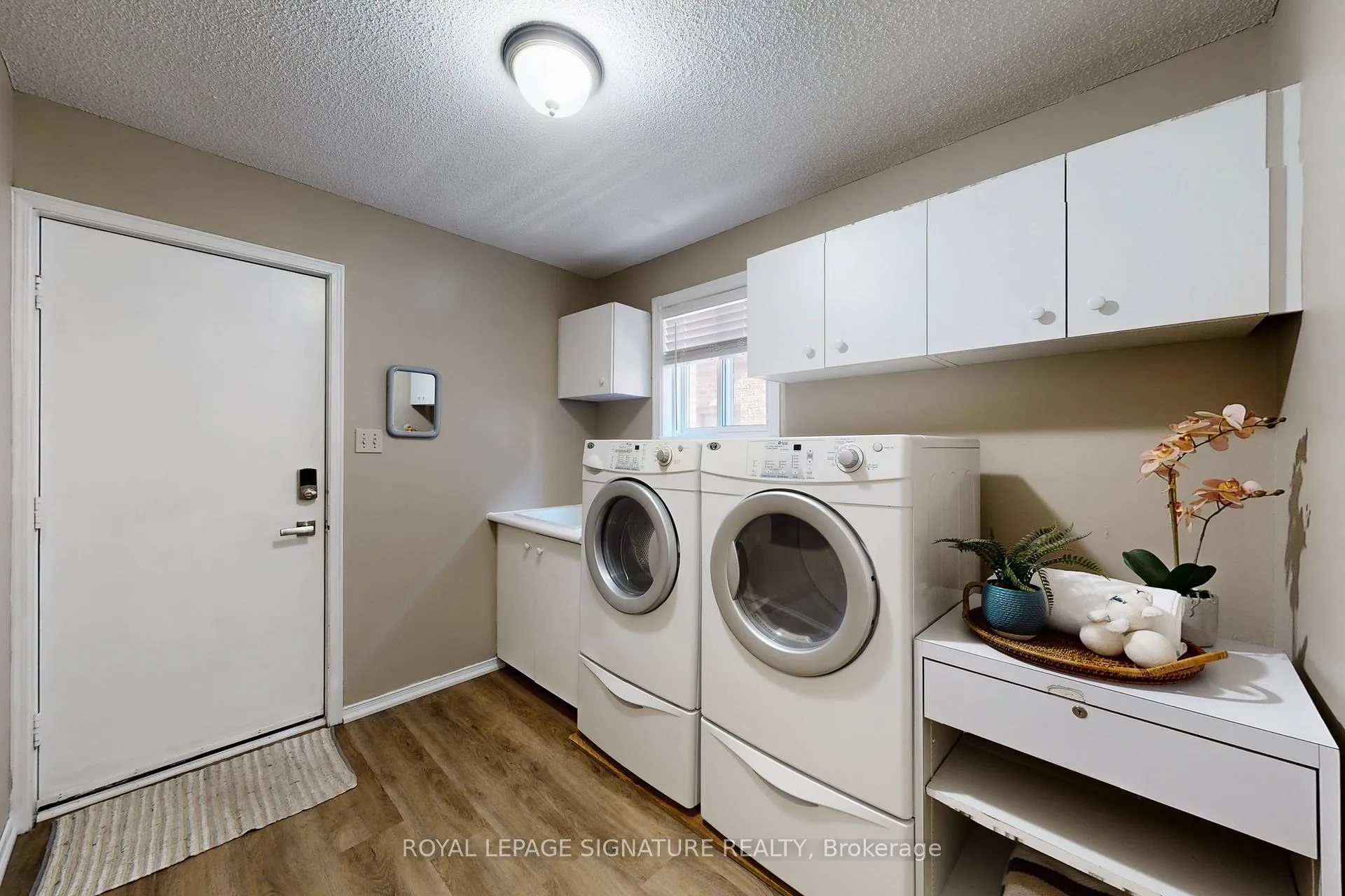 Photo 13 of 22 Winter Court, Whitby, Blue Grass Meadows — HOMEH